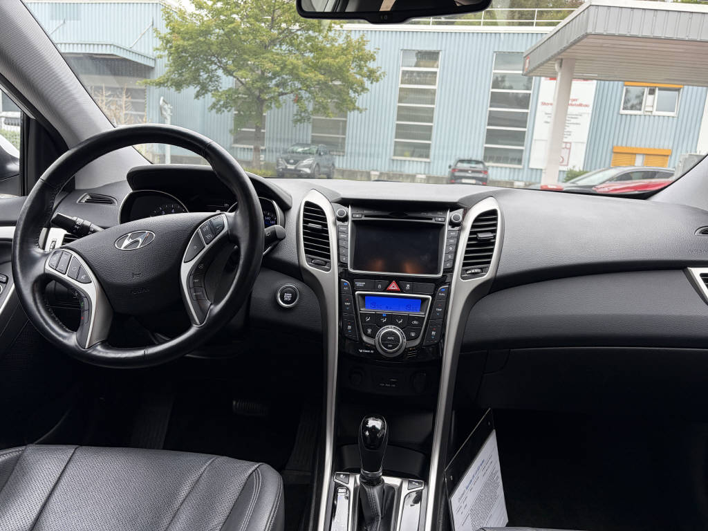 HYUNDAI i30 1.6 GDi Vertex-image-7