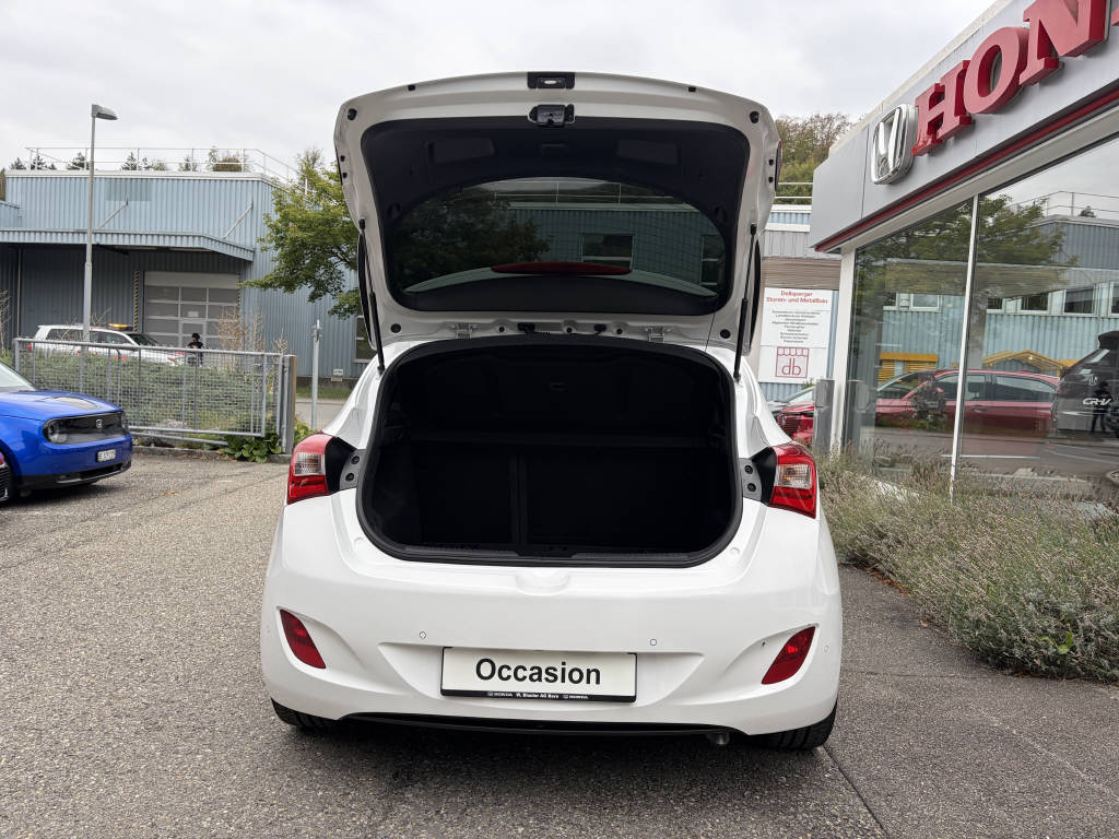 HYUNDAI i30 1.6 GDi Vertex-image-9