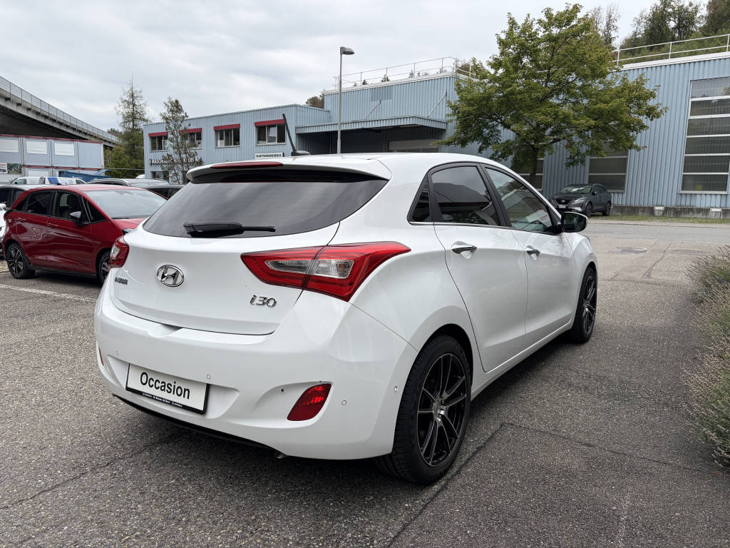 HYUNDAI i30 1.6 GDi Vertex-image-4
