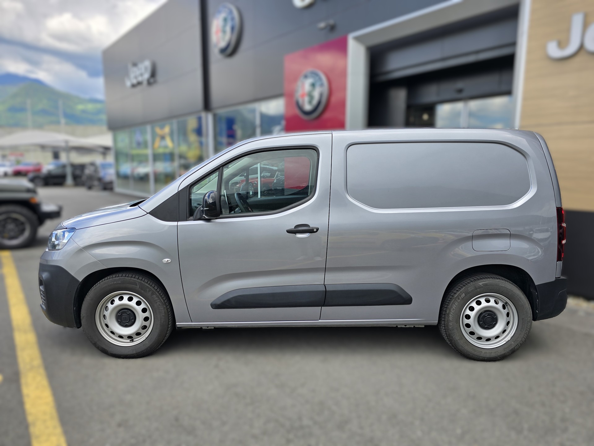 FIAT E-Doblo L1 50kWh 800kg Launch Edition-image-2