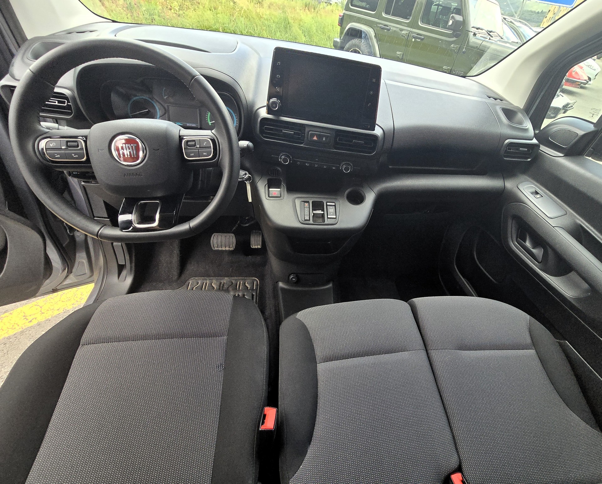FIAT E-Doblo L1 50kWh 800kg Launch Edition-image-13