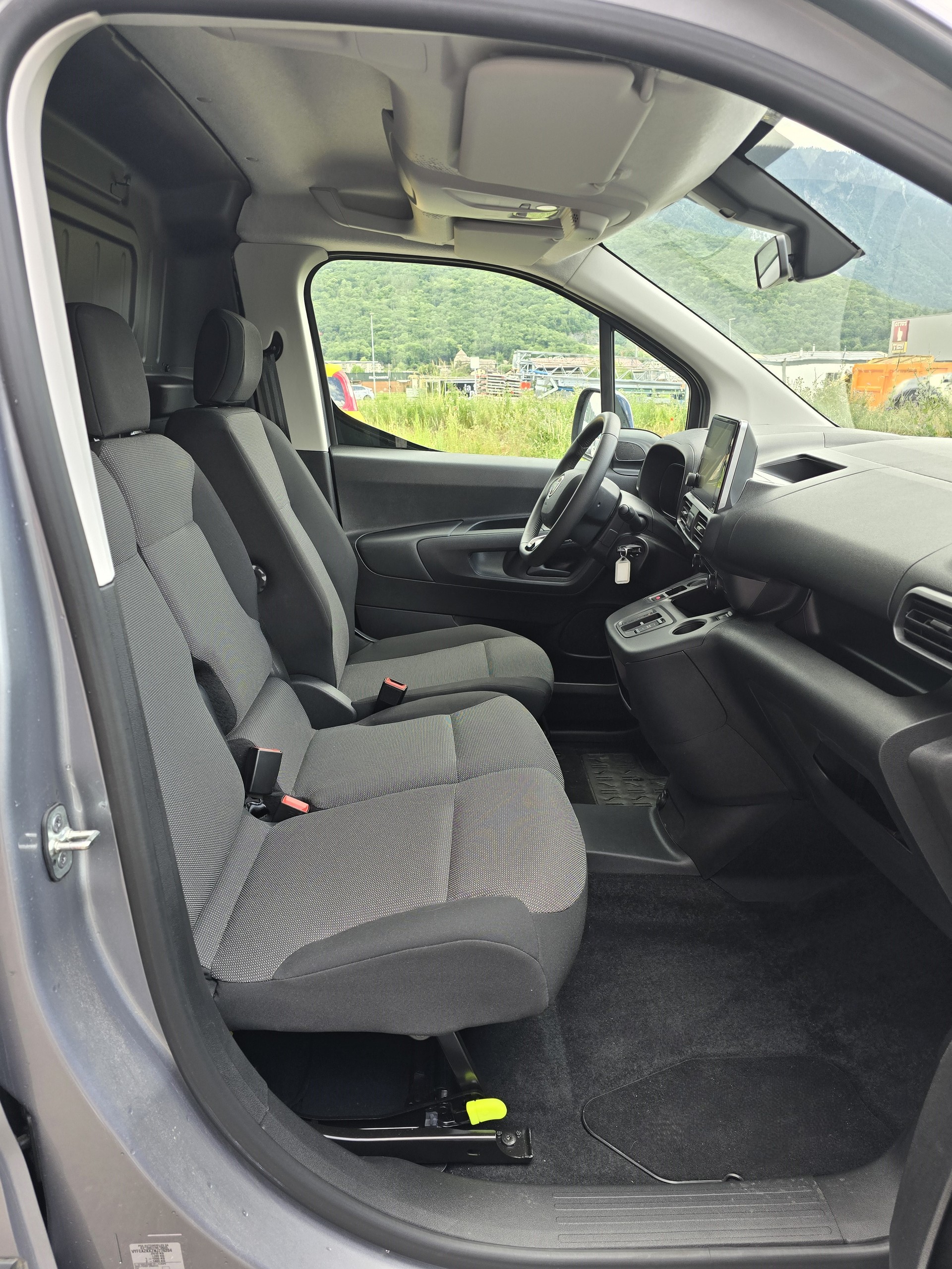 FIAT E-Doblo L1 50kWh 800kg Launch Edition-image-7