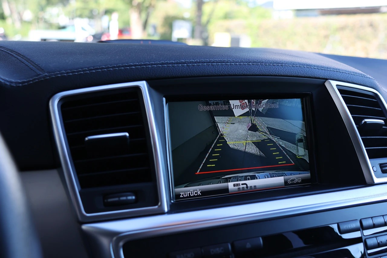 MERCEDES-BENZ ML 63 AMG Executive 4Matic Speedshift-image-18