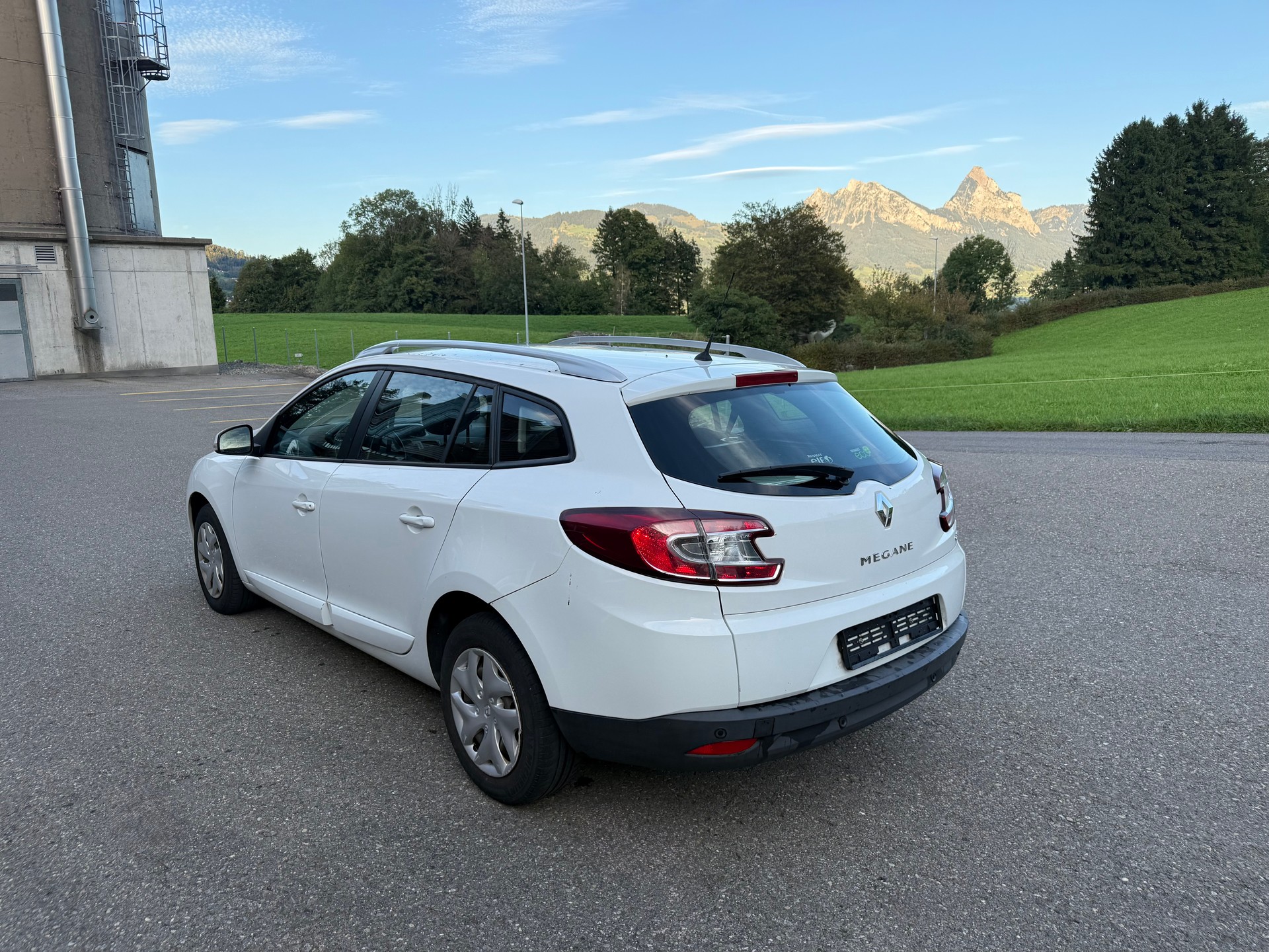 RENAULT Mégane Grandtour 1.5 dCi Bose-image-2