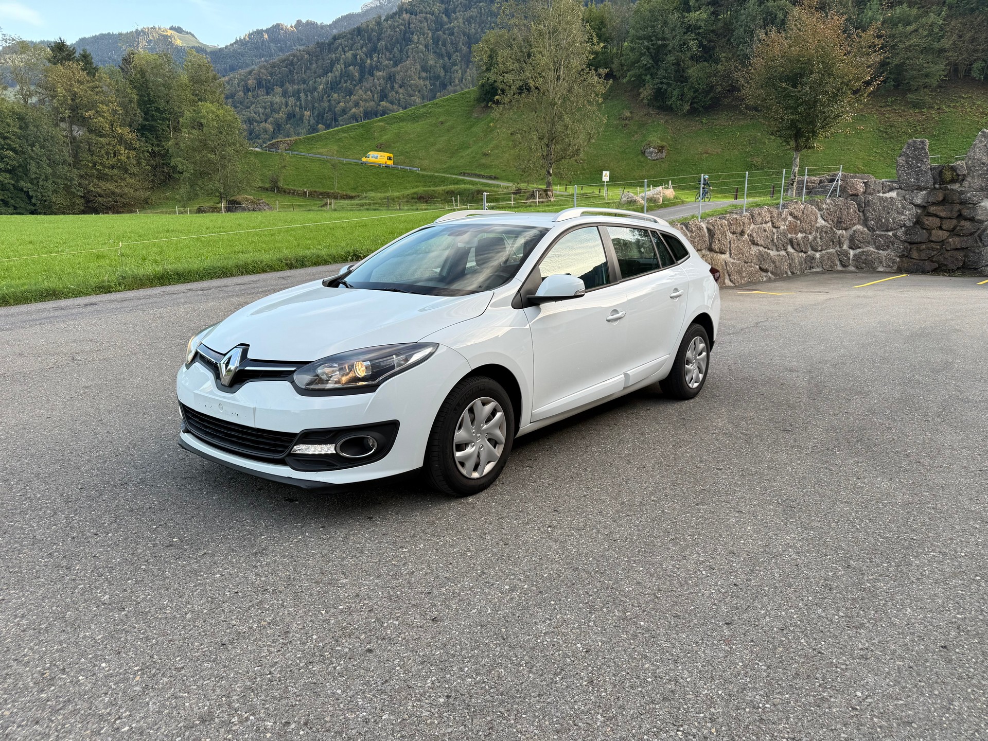 RENAULT Mégane Grandtour 1.5 dCi Bose-image-0