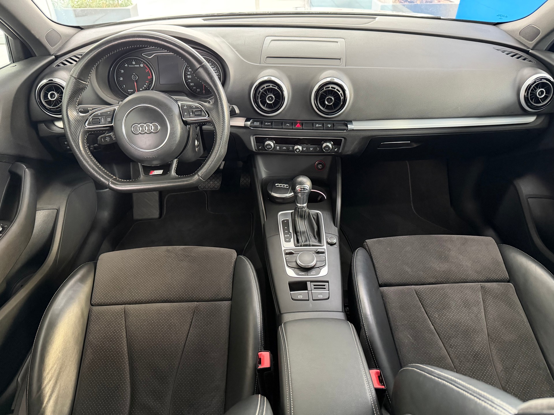 AUDI A3 Sportback 1.4 TFSI Ambition S-tronic S-LINE-image-10