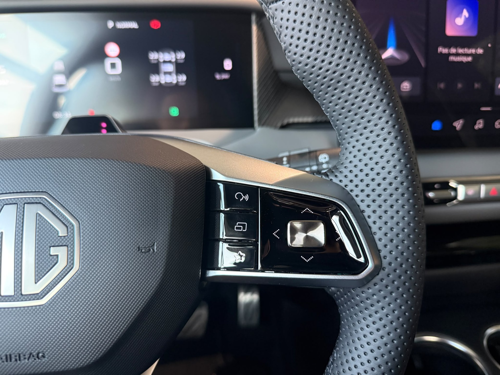 MG 4 EV 64kWh Xpower AWD-image-15