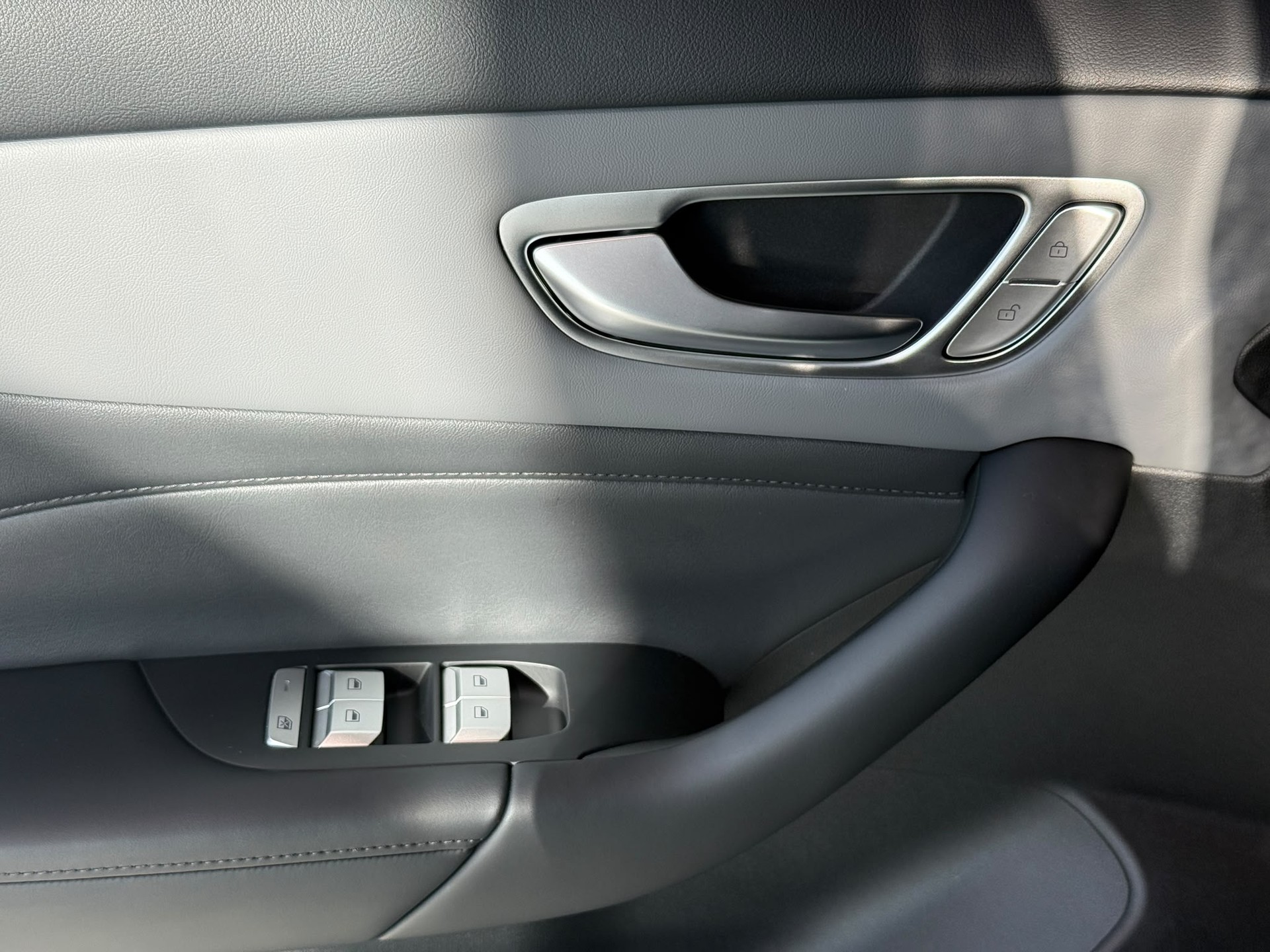 MG 4 EV 64kWh Xpower AWD-image-23