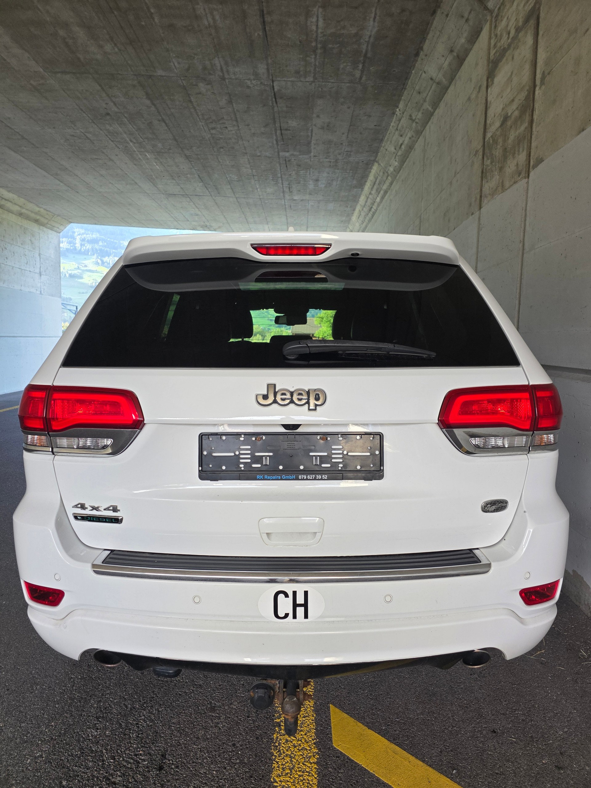 JEEP Grand Cherokee 3.0 CRD 250 Overland-image-3
