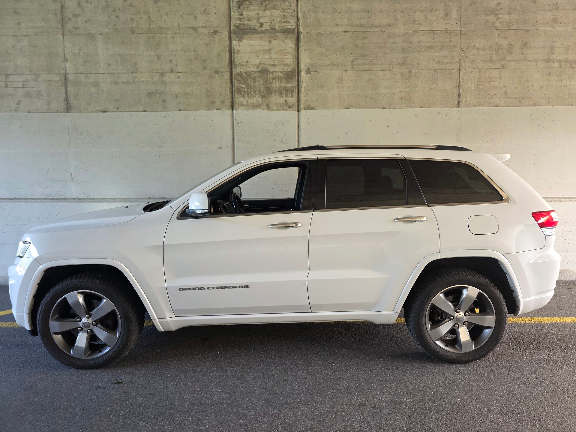 JEEP Grand Cherokee 3.0 CRD 250 Overland-image-2