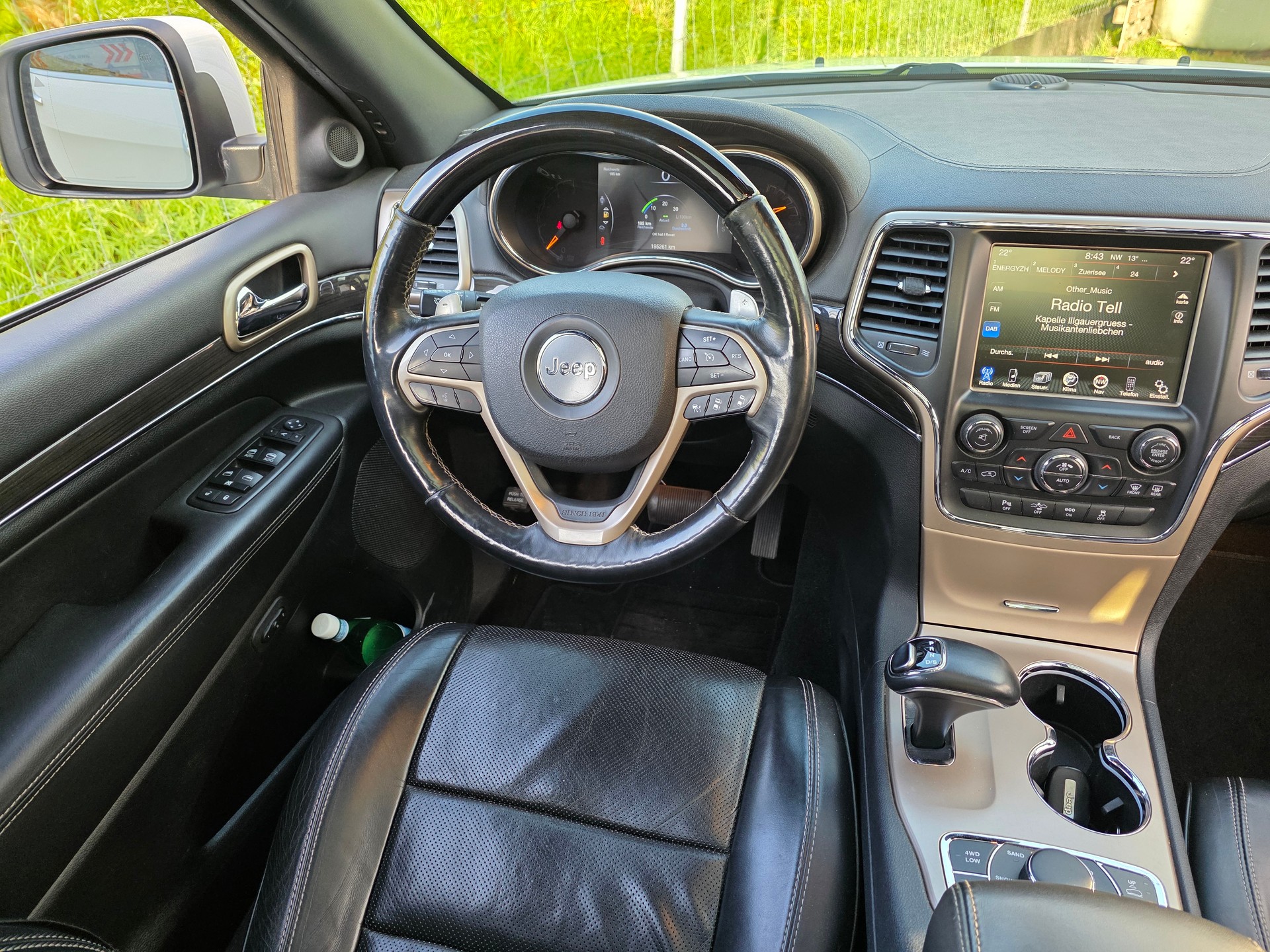 JEEP Grand Cherokee 3.0 CRD 250 Overland-image-4