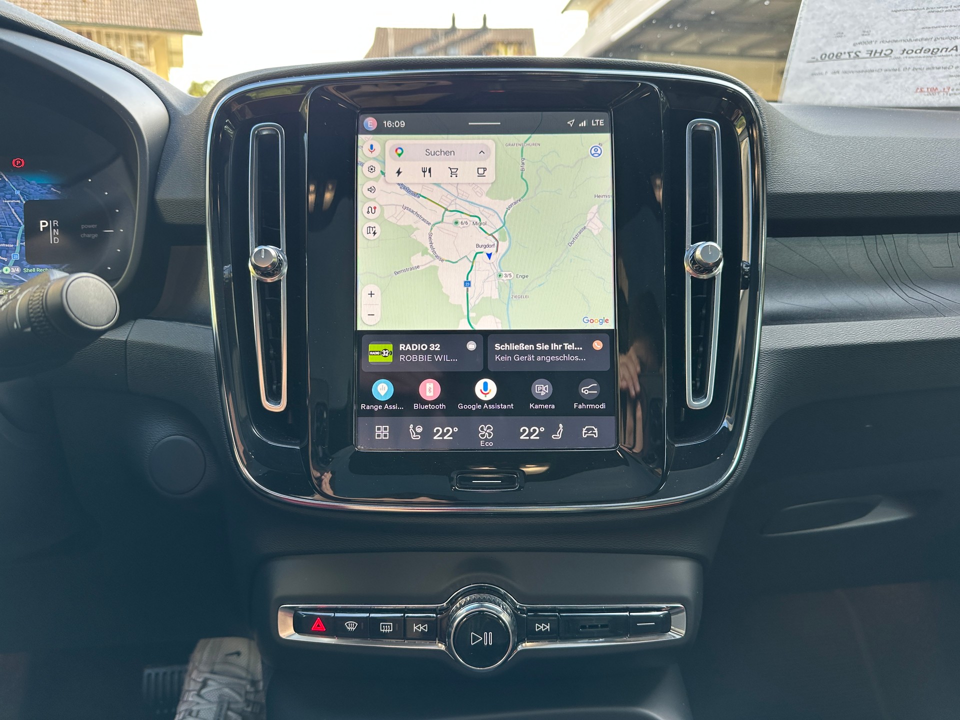VOLVO XC40 Recharge P8 Twin AWD Pure Electric Ultimate-image-8