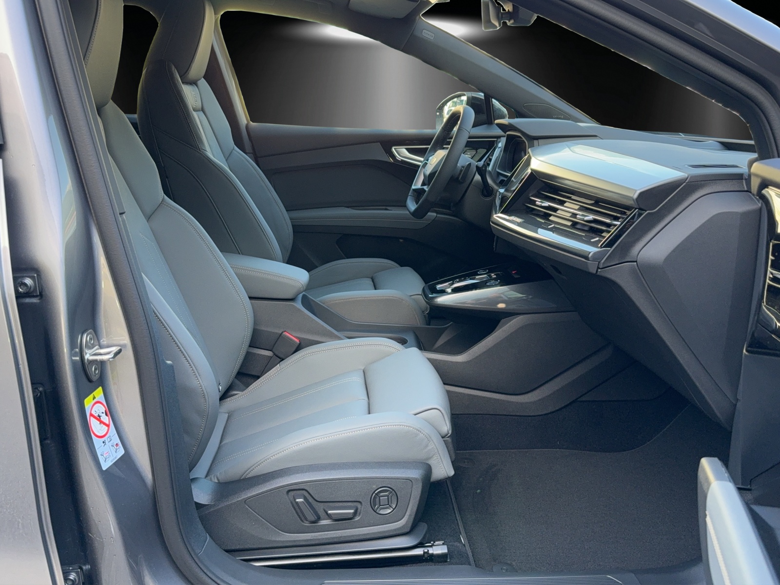 AUDI Q4 e-tron 50 quattro-image-7