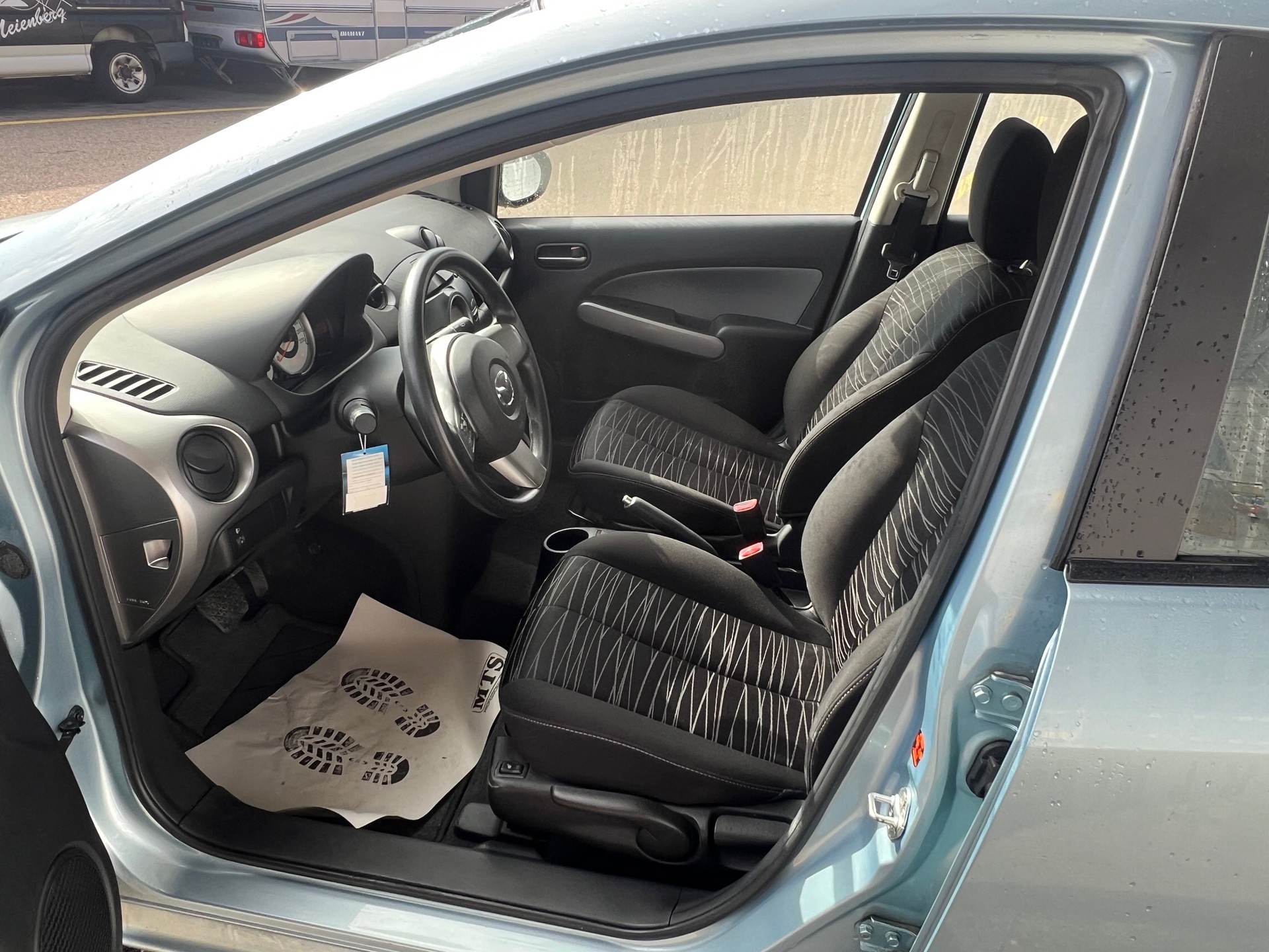MAZDA Super seltener Mazda 2 Automat mit sehr wenig KM / Frisch ab MFK-image-8
