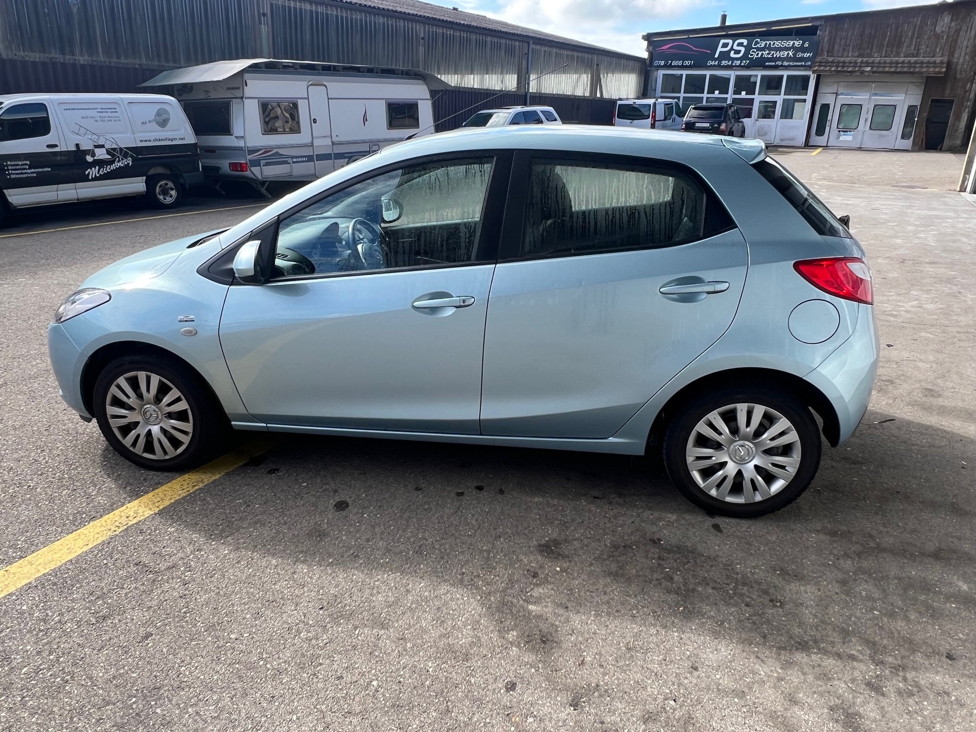MAZDA Super seltener Mazda 2 Automat mit sehr wenig KM / Frisch ab MFK-image-5