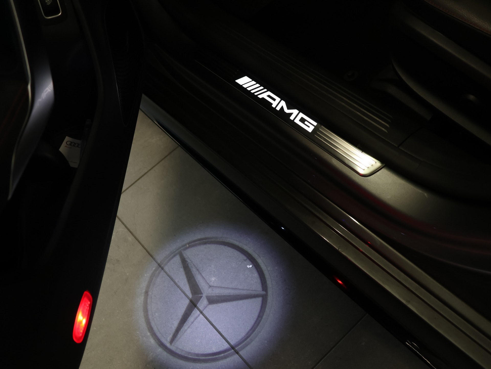 MERCEDES-BENZ CLA 35 AMG 4Matic 7G-DCT *MOUNTAIN-GRAU LACKIERUNG*-image-12