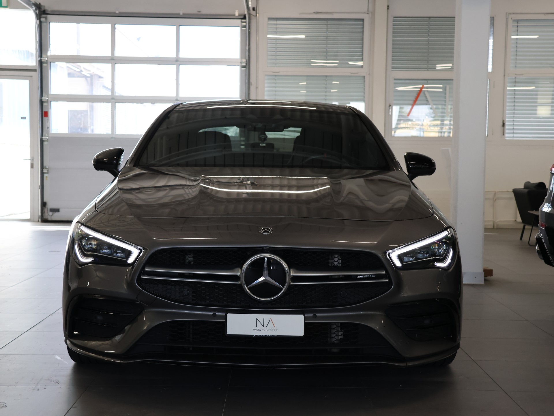 MERCEDES-BENZ CLA 35 AMG 4Matic 7G-DCT *MOUNTAIN-GRAU LACKIERUNG*-image-2
