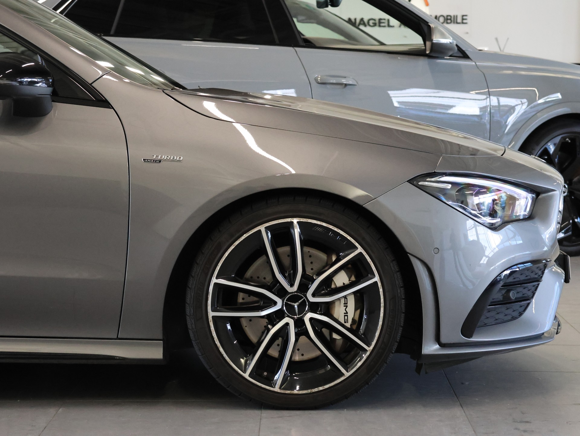 MERCEDES-BENZ CLA 35 AMG 4Matic 7G-DCT *MOUNTAIN-GRAU LACKIERUNG*-image-10