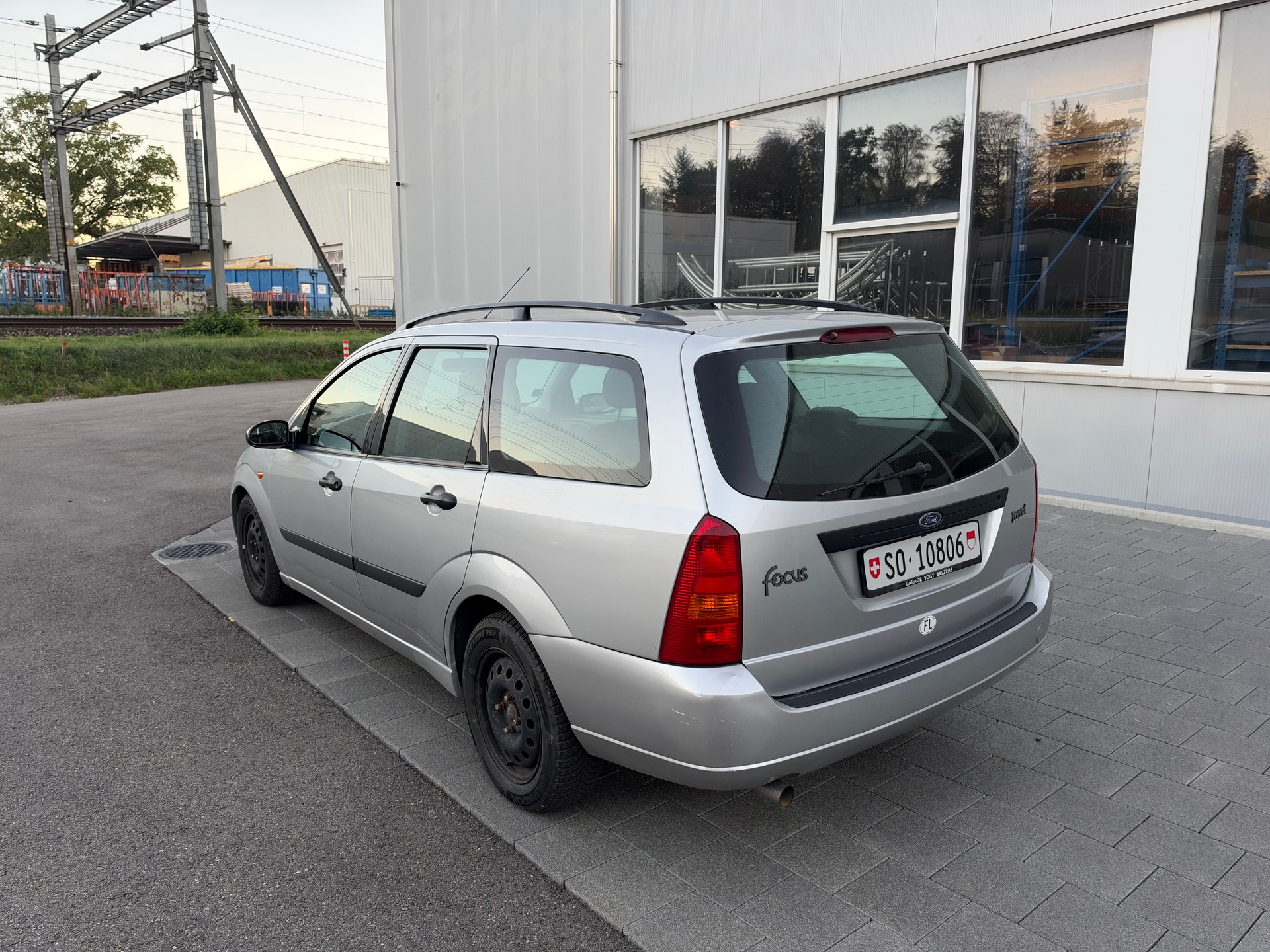 FORD Focus 2.0i 16V Trend-image-5