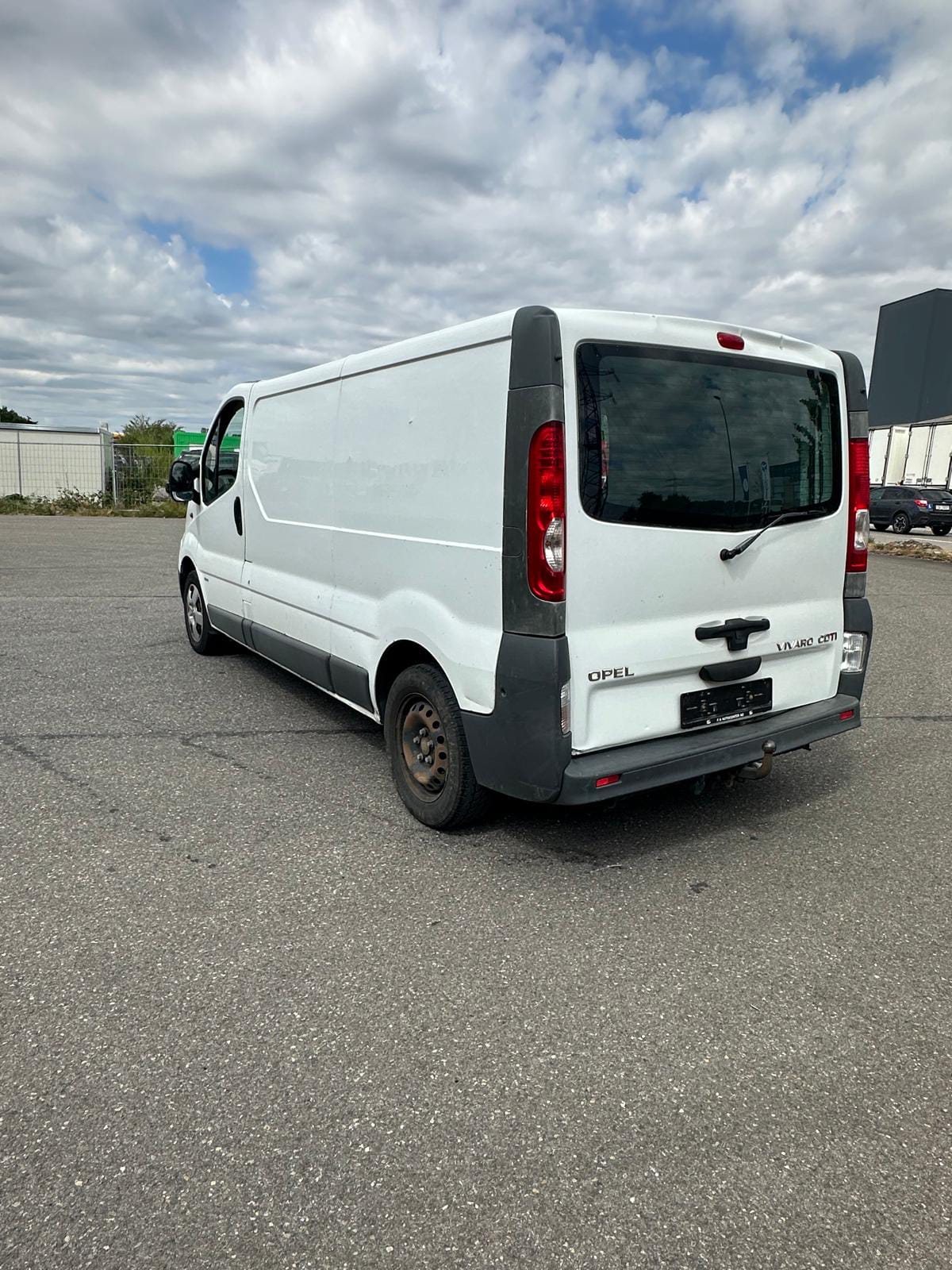 OPEL Vivaro 2.0 CDTI 2.7t L1H1-image-2