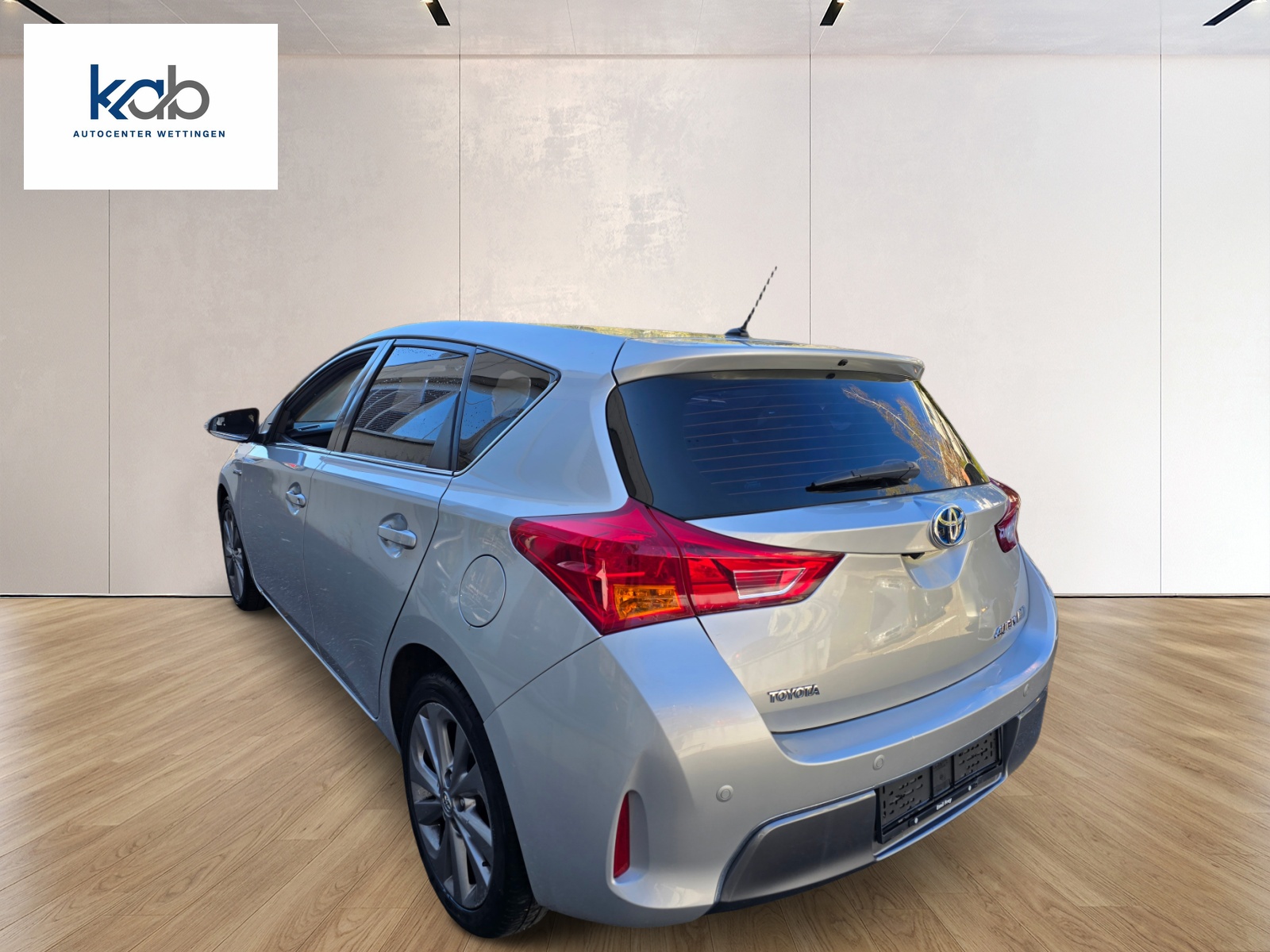 TOYOTA Auris 1.8 16V HSD Linea Sol-image-5