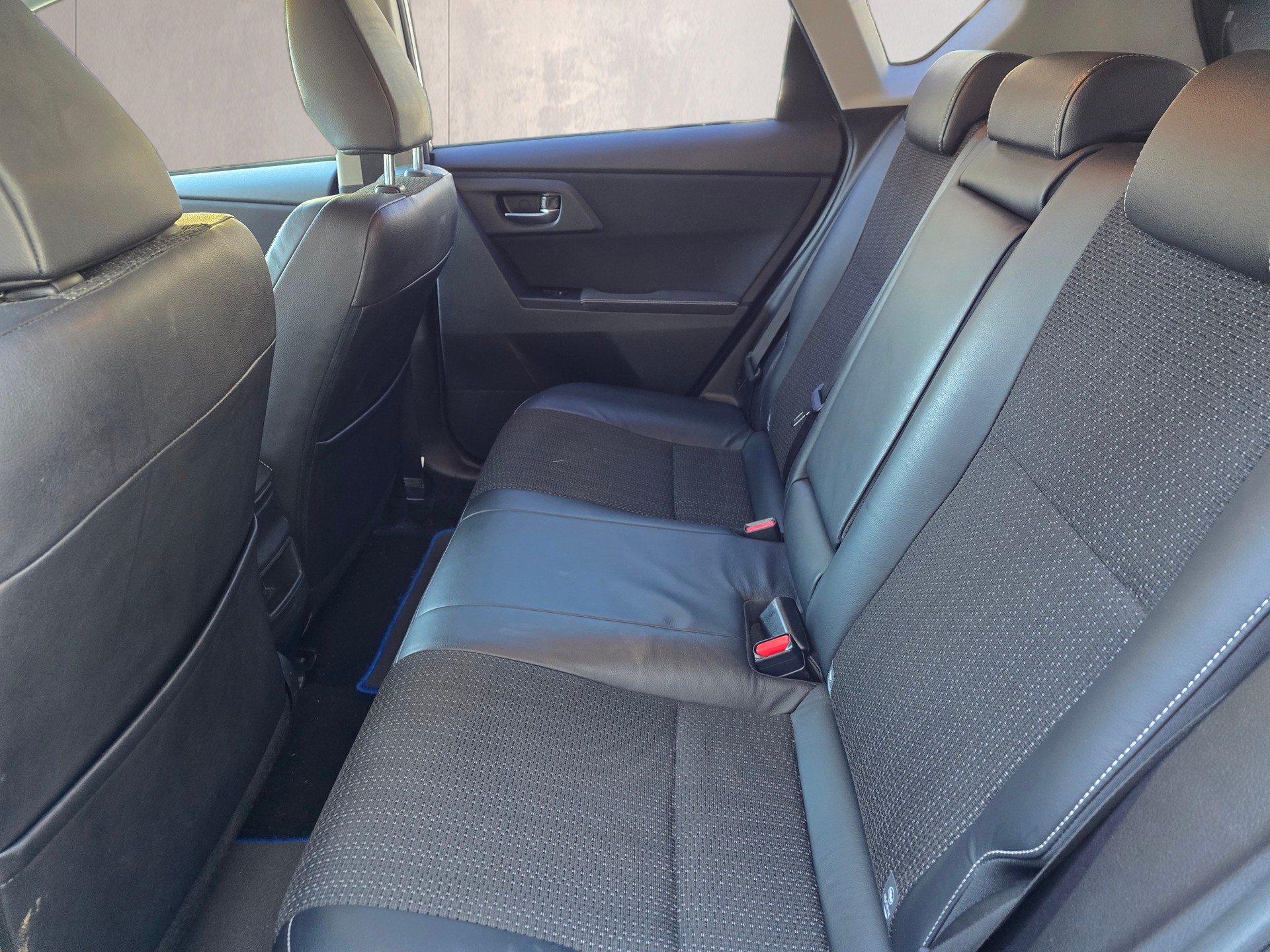 TOYOTA Auris 1.8 16V HSD Linea Sol-image-20