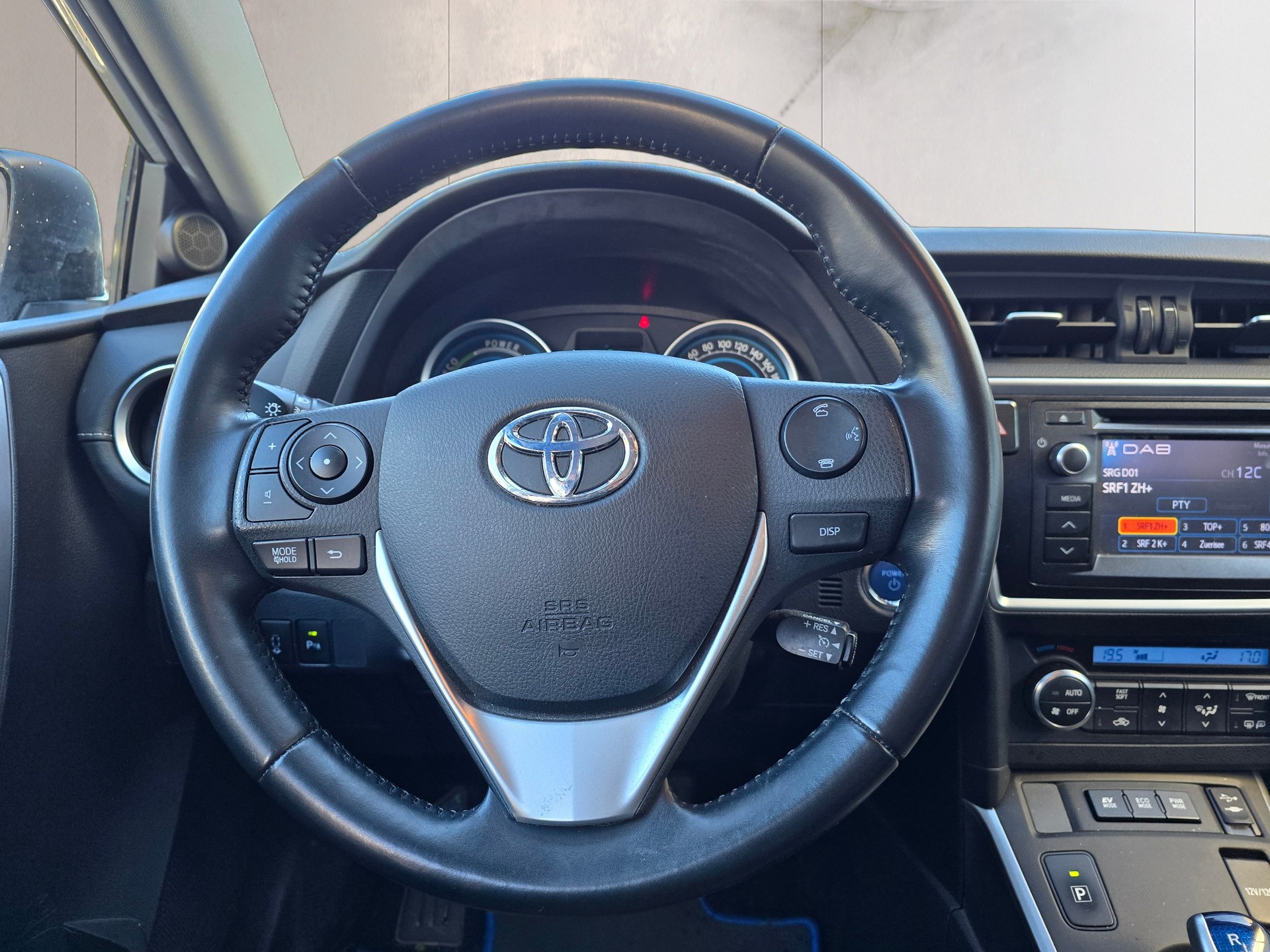 TOYOTA Auris 1.8 16V HSD Linea Sol-image-13