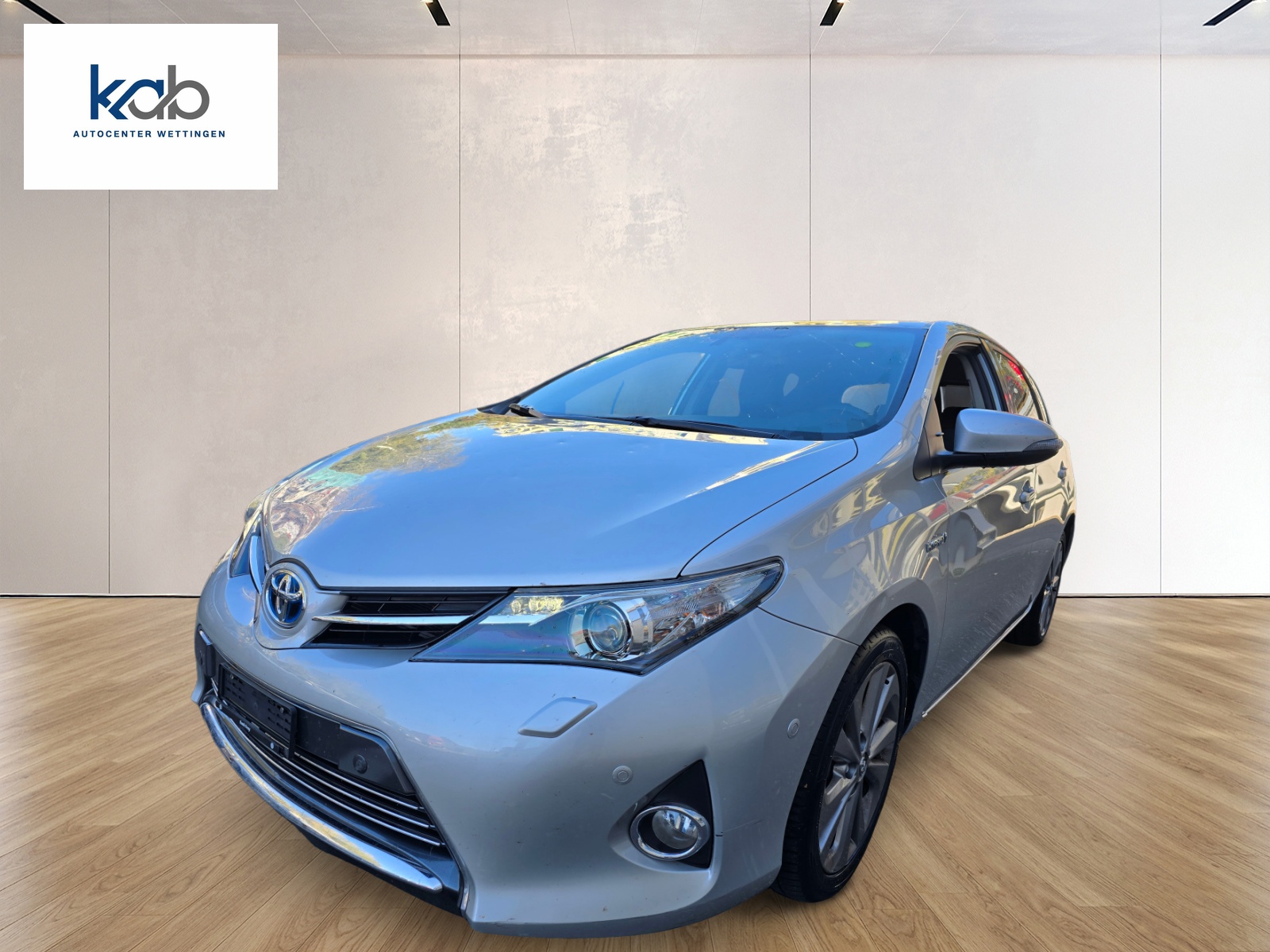 TOYOTA Auris 1.8 16V HSD Linea Sol-image-0
