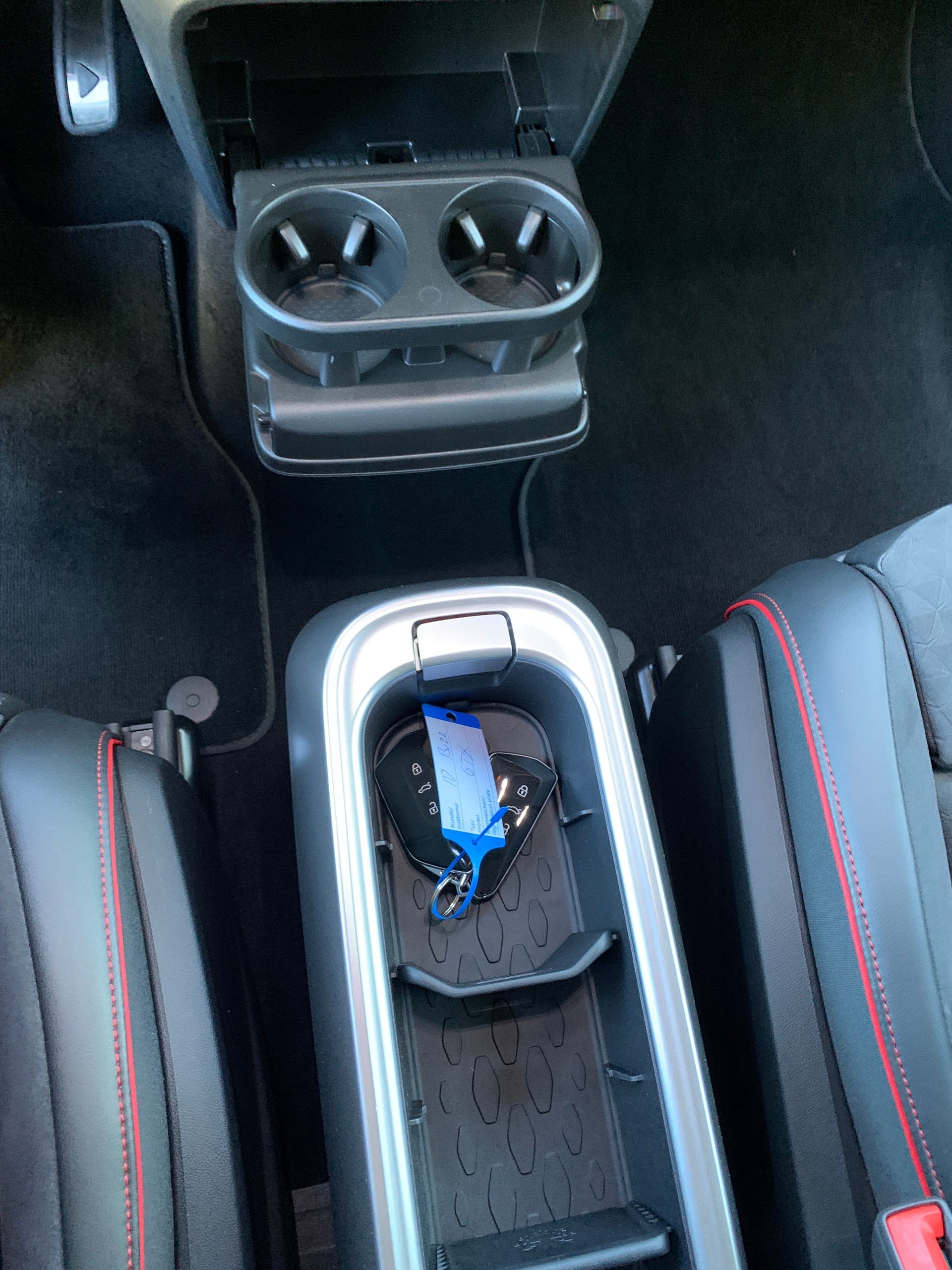 VW ID.Buzz LWB GTX 4 Motion-image-15