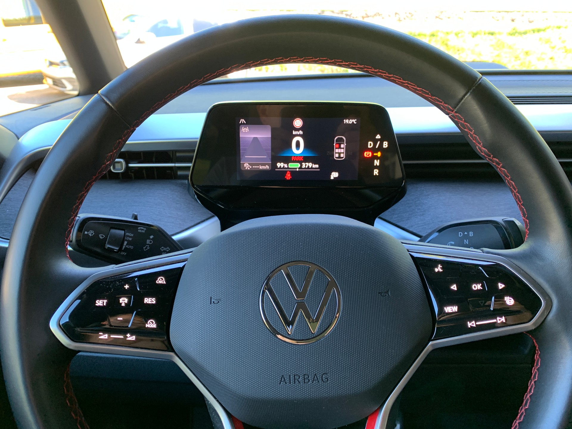 VW ID.Buzz LWB GTX 4 Motion-image-12