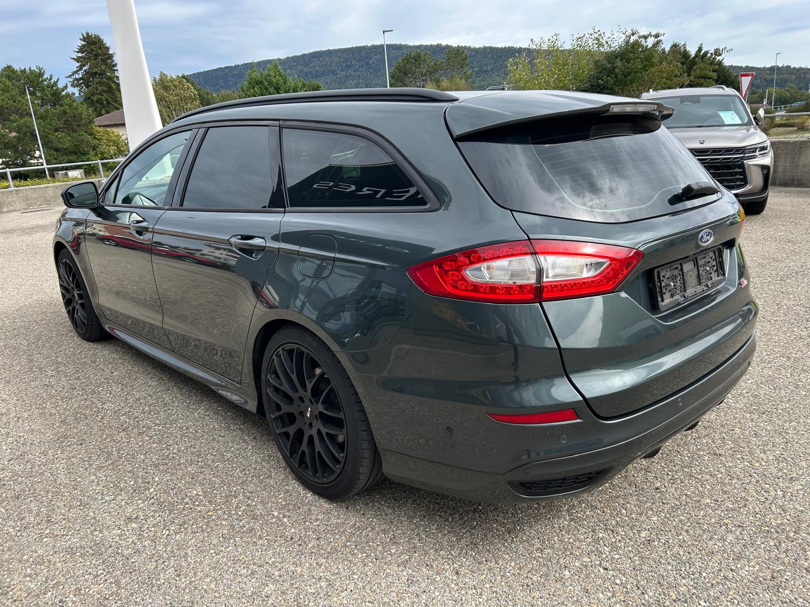 FORD Mondeo 2.0 TDCi Vignale PowerShift-image-4