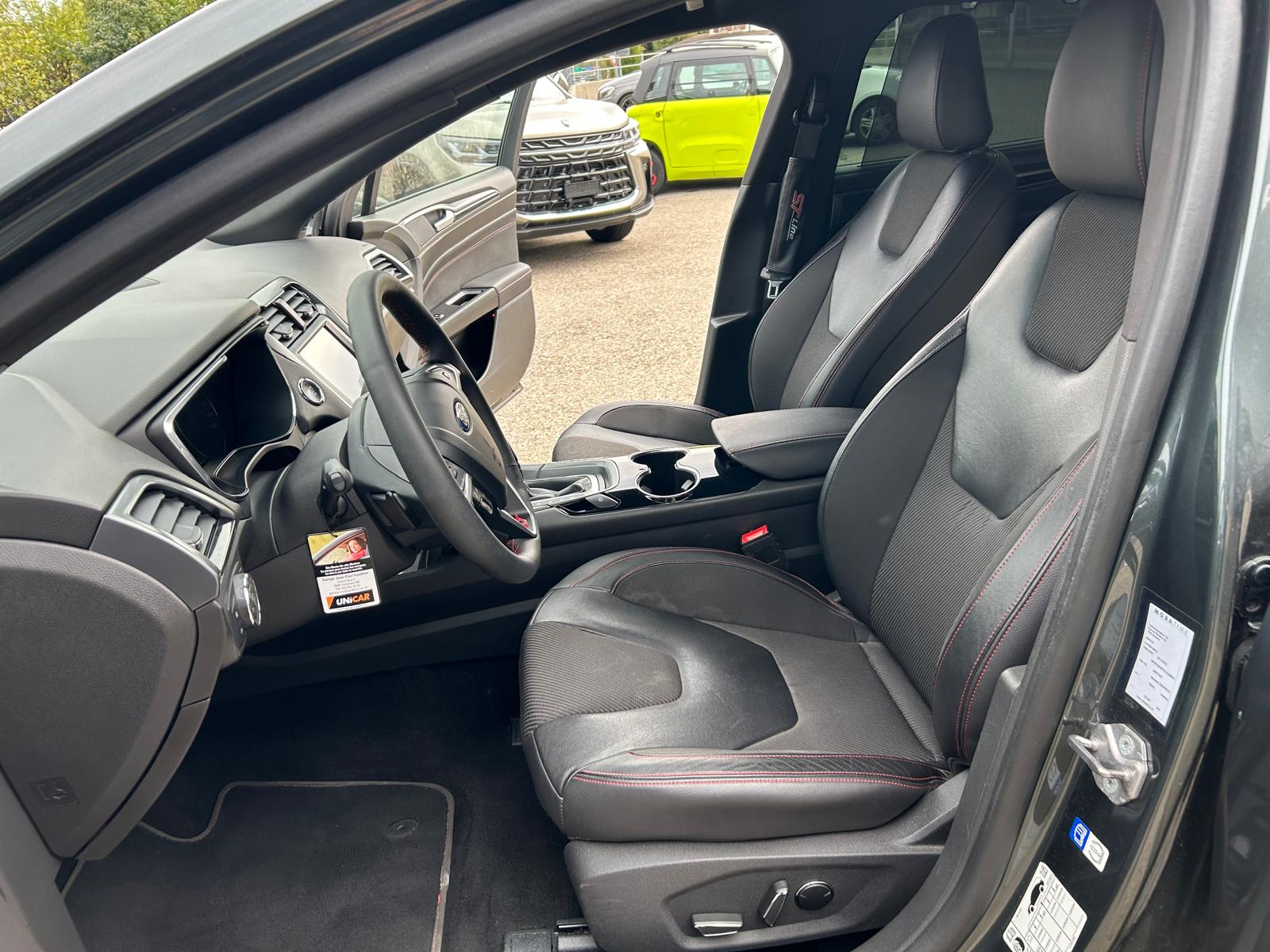 FORD Mondeo 2.0 TDCi Vignale PowerShift-image-8