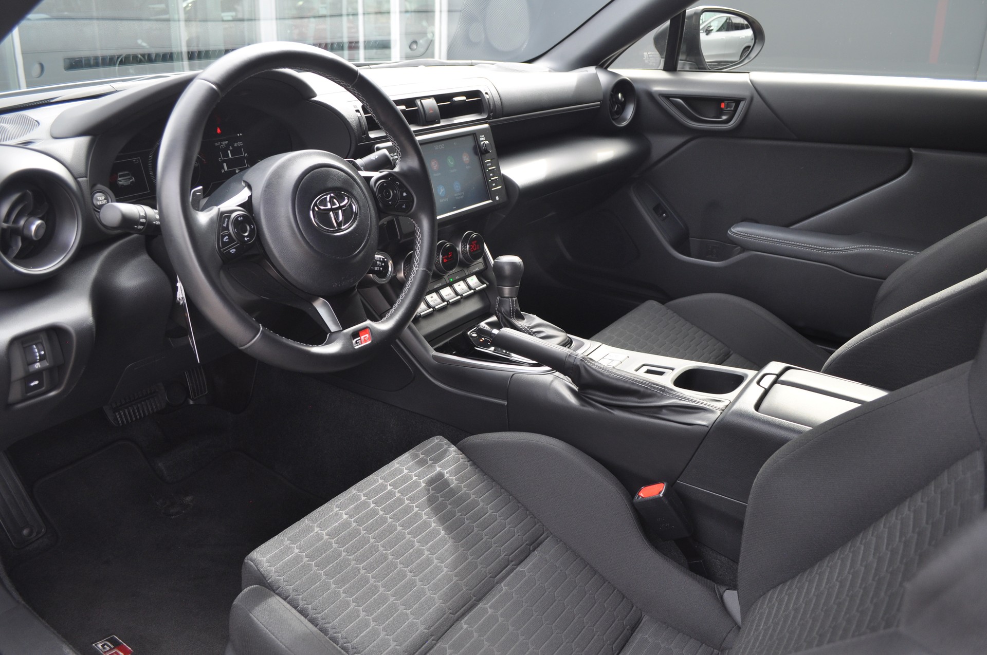 TOYOTA GR 86 2.4 Sport A-image-8