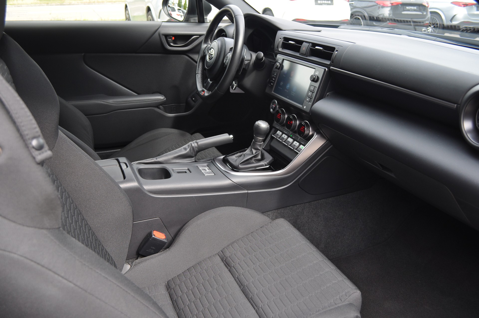 TOYOTA GR 86 2.4 Sport A-image-6