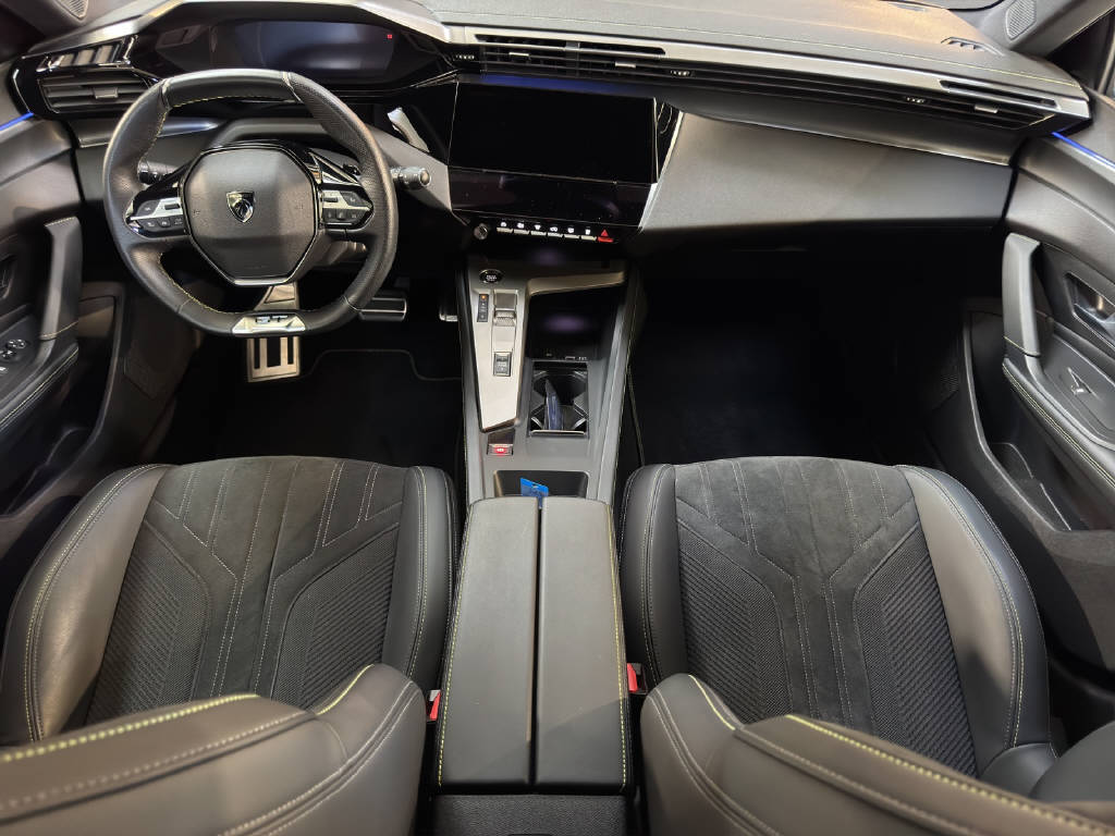 PEUGEOT 308 SW 1.6 PHEV 180 GT-image-9