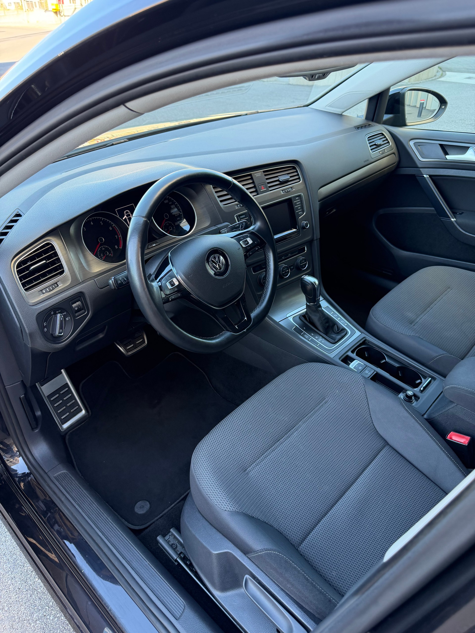 VW Golf 1.4 TSI Comfortline DSG-image-8