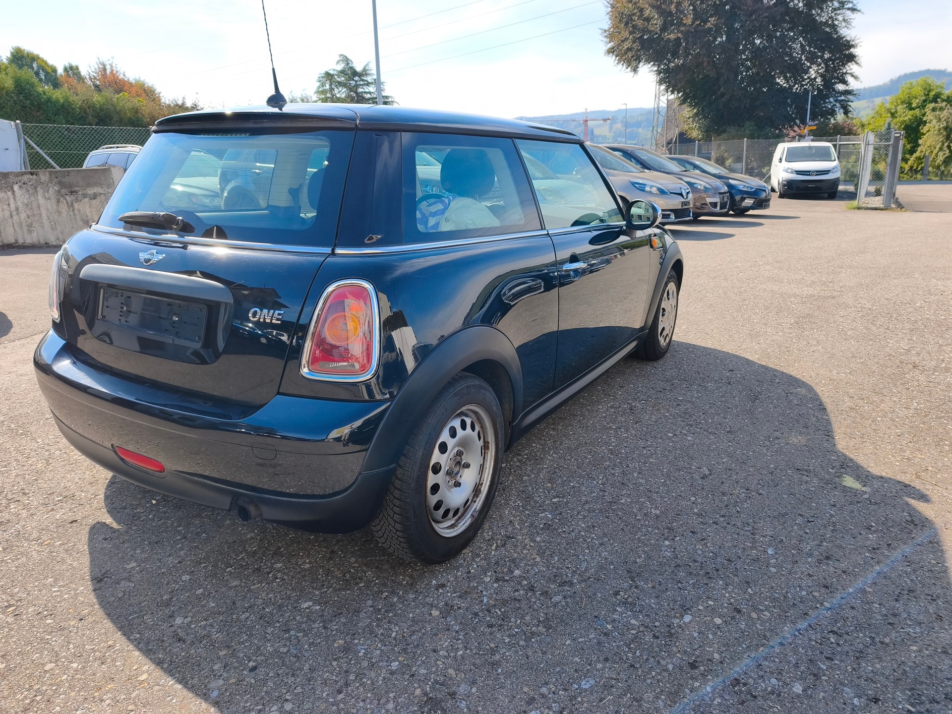 MINI One-image-3