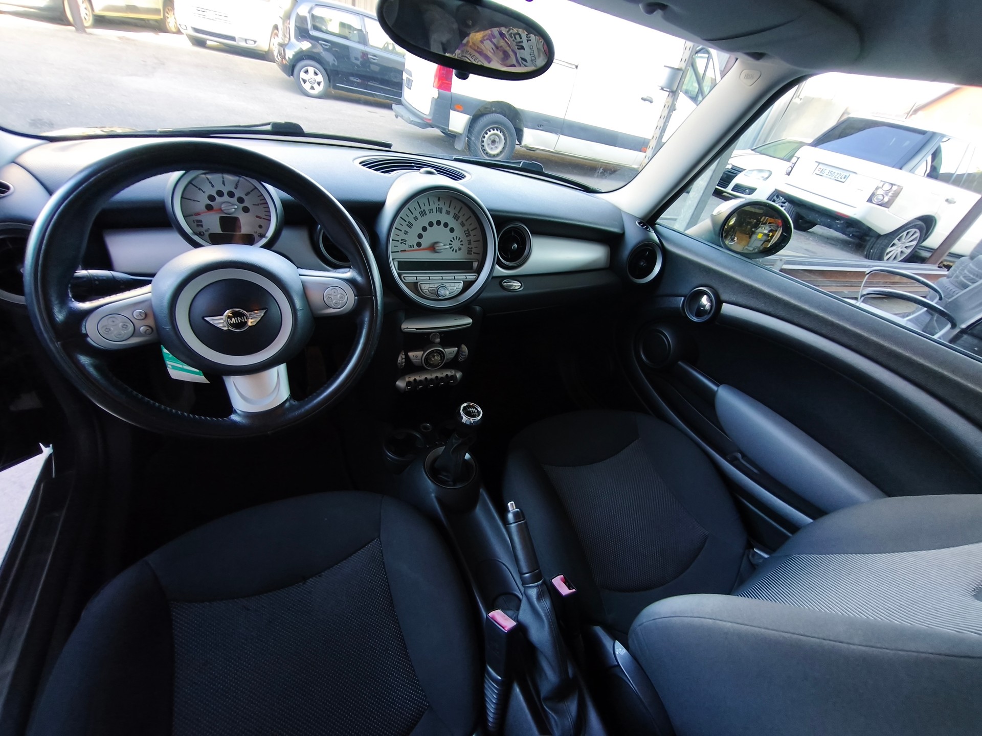MINI One-image-7