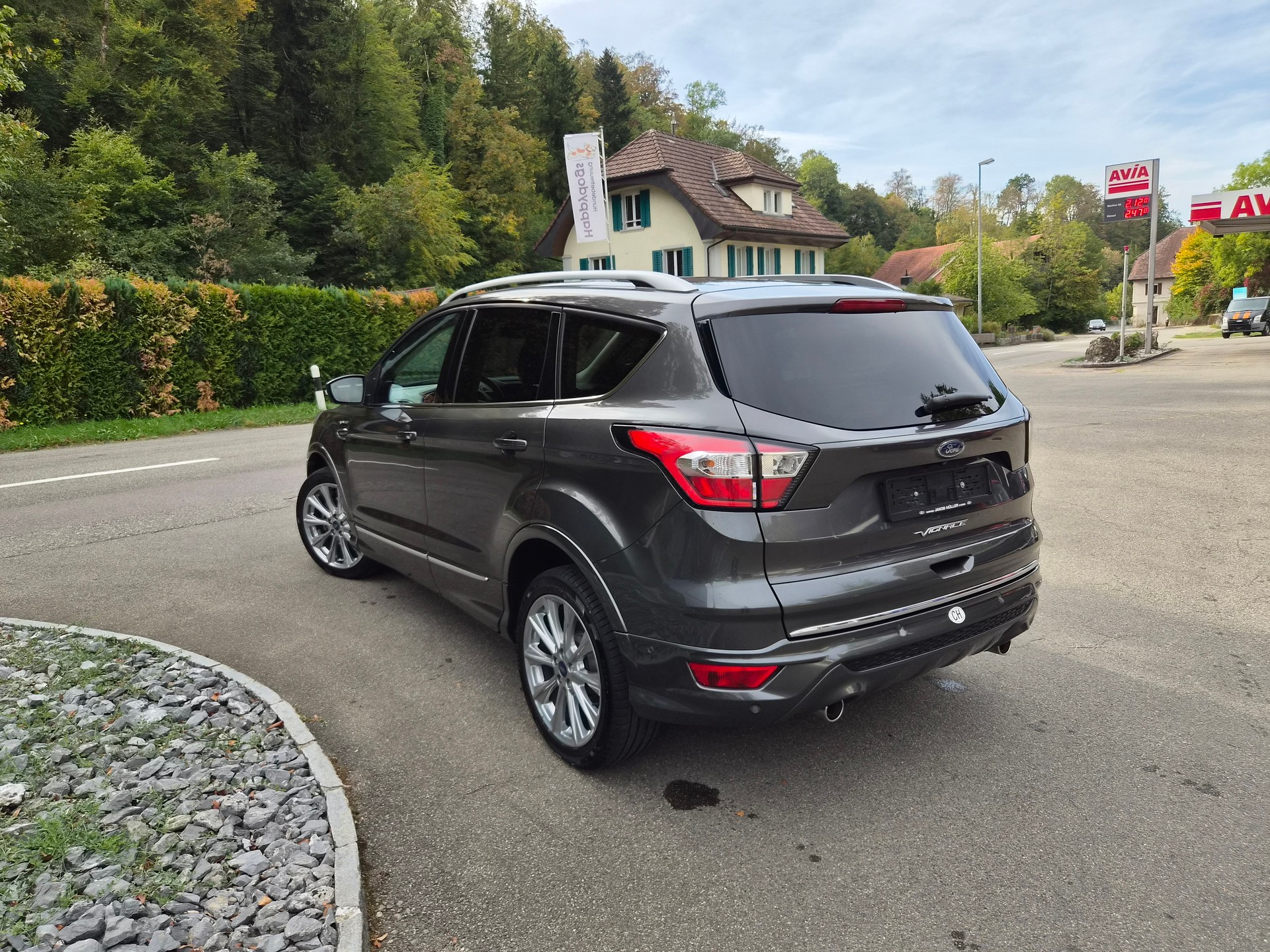 FORD Kuga 2.0 TDCi Vignale 4WD PowerShift-image-4