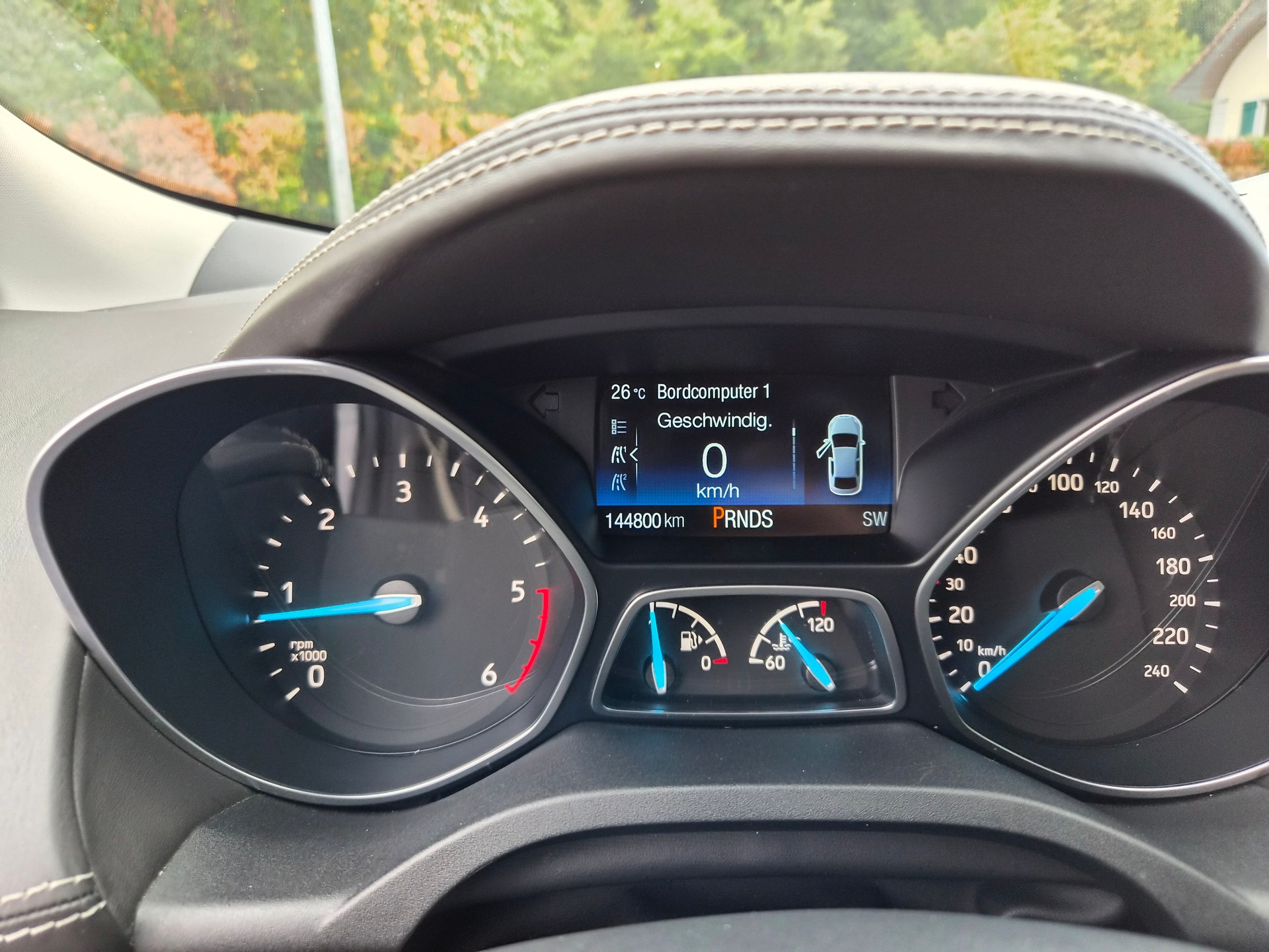 FORD Kuga 2.0 TDCi Vignale 4WD PowerShift-image-8