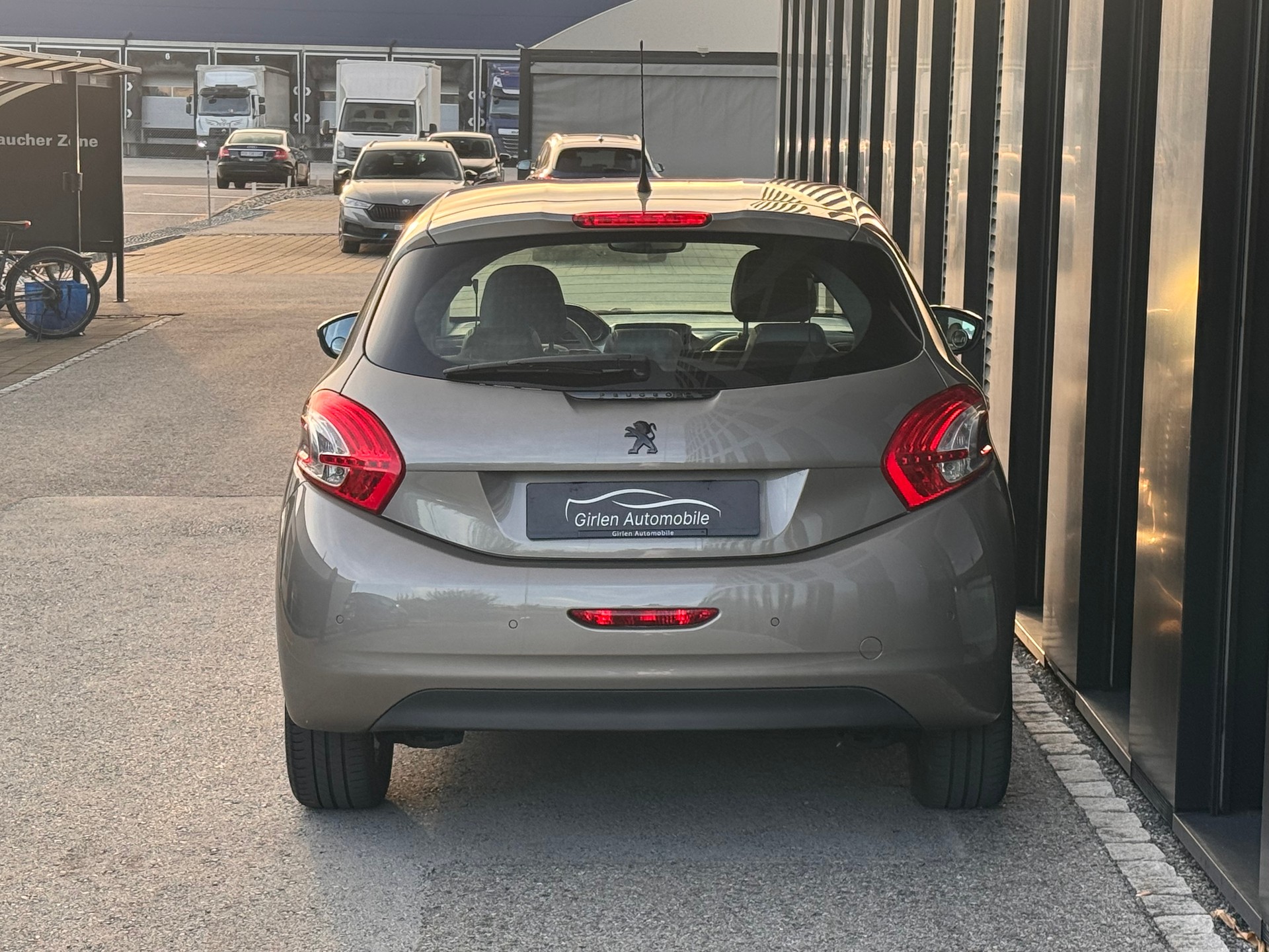 PEUGEOT 208 1.6 VTI Allure Automatik-image-5