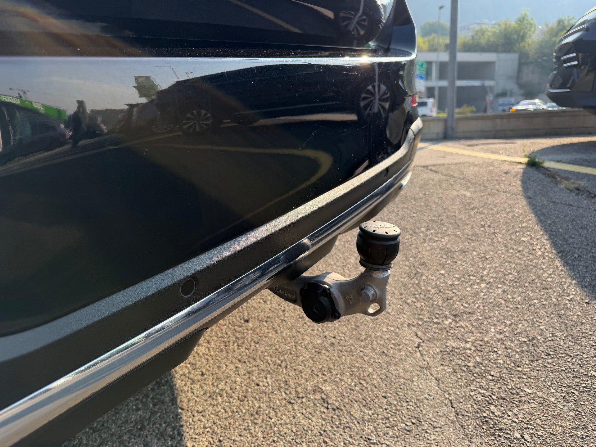 MERCEDES-BENZ GLC 250 d AMG Line 4Matic 9G-Tronic-image-12