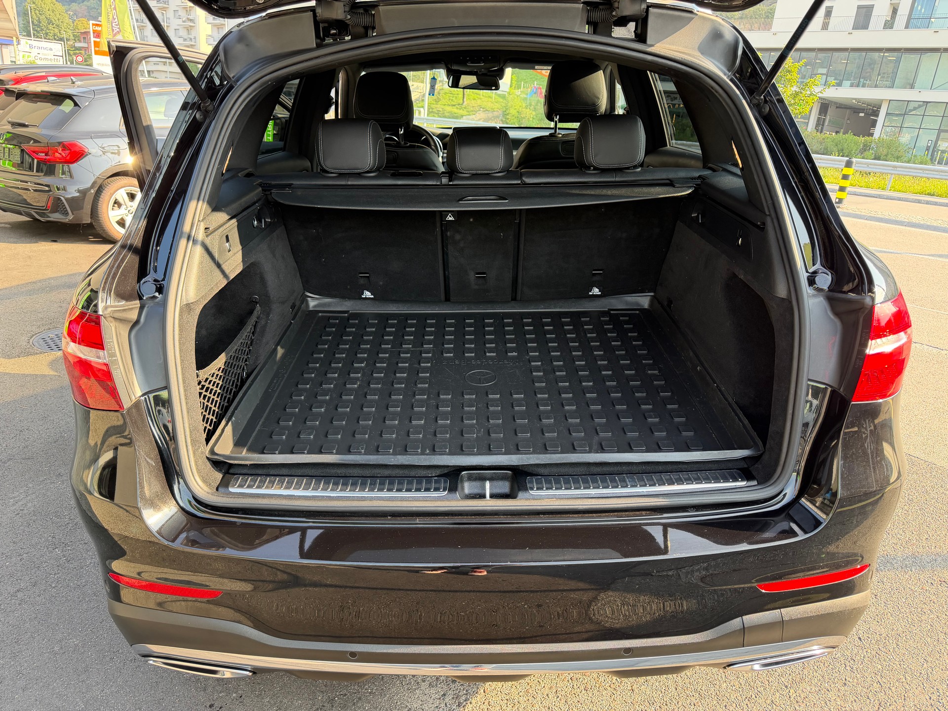 MERCEDES-BENZ GLC 250 d AMG Line 4Matic 9G-Tronic-image-7