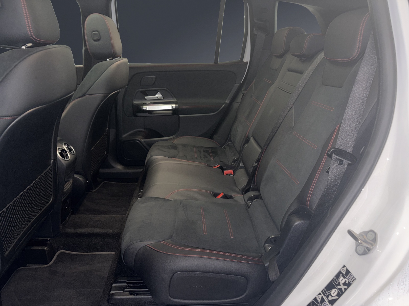 Image MERCEDES-BENZ GLB-250 GLB 250 AMG Line 4 MATIC