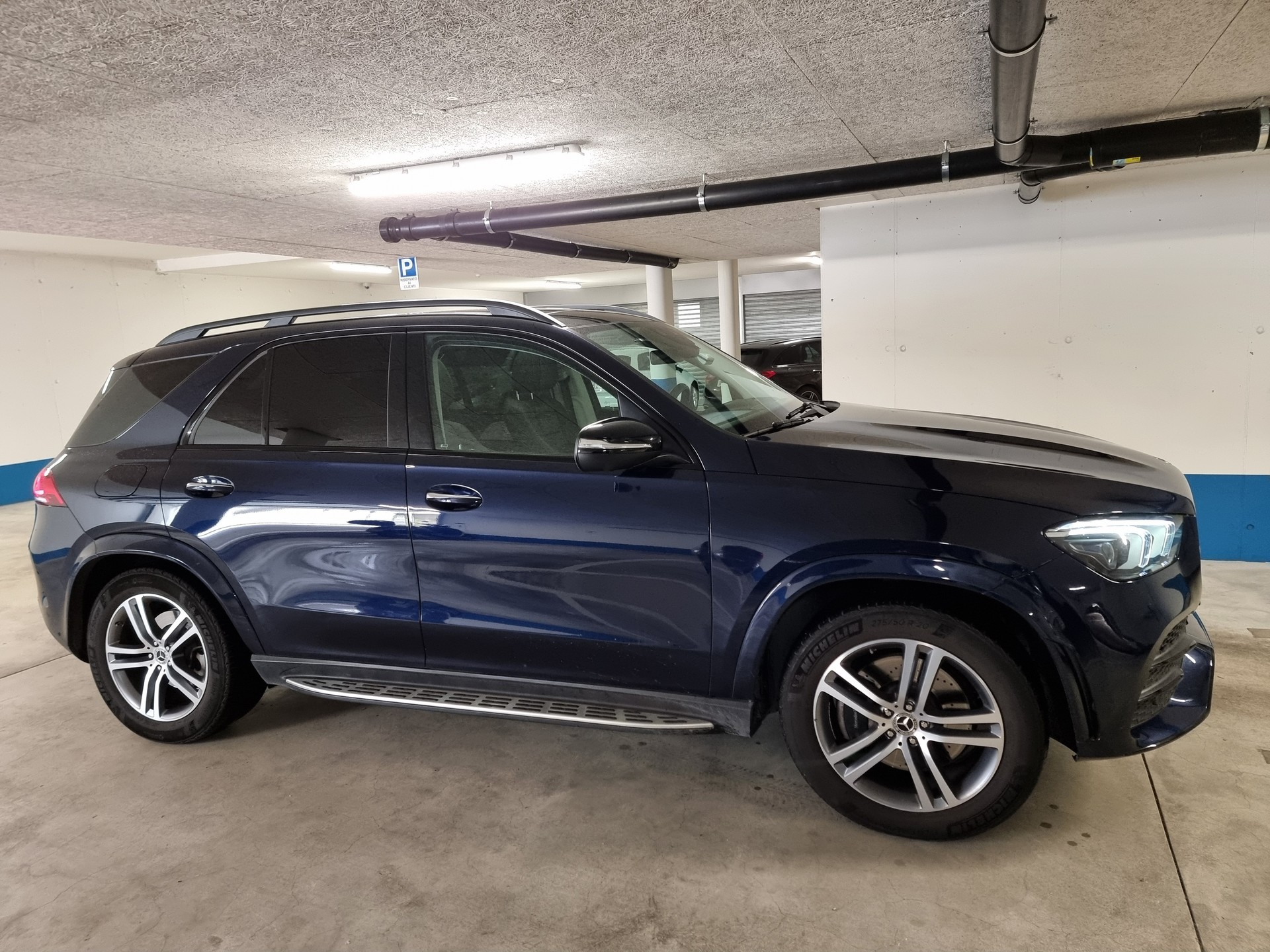 MERCEDES-BENZ GLE 400 d AMG Line 4matic-image-4