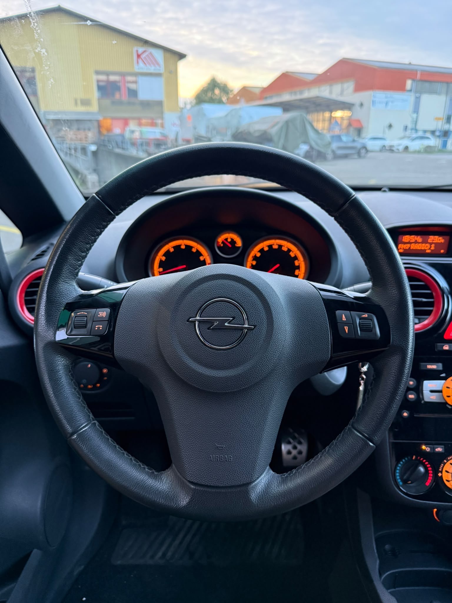 OPEL Corsa 1.4 TP Enjoy-image-11