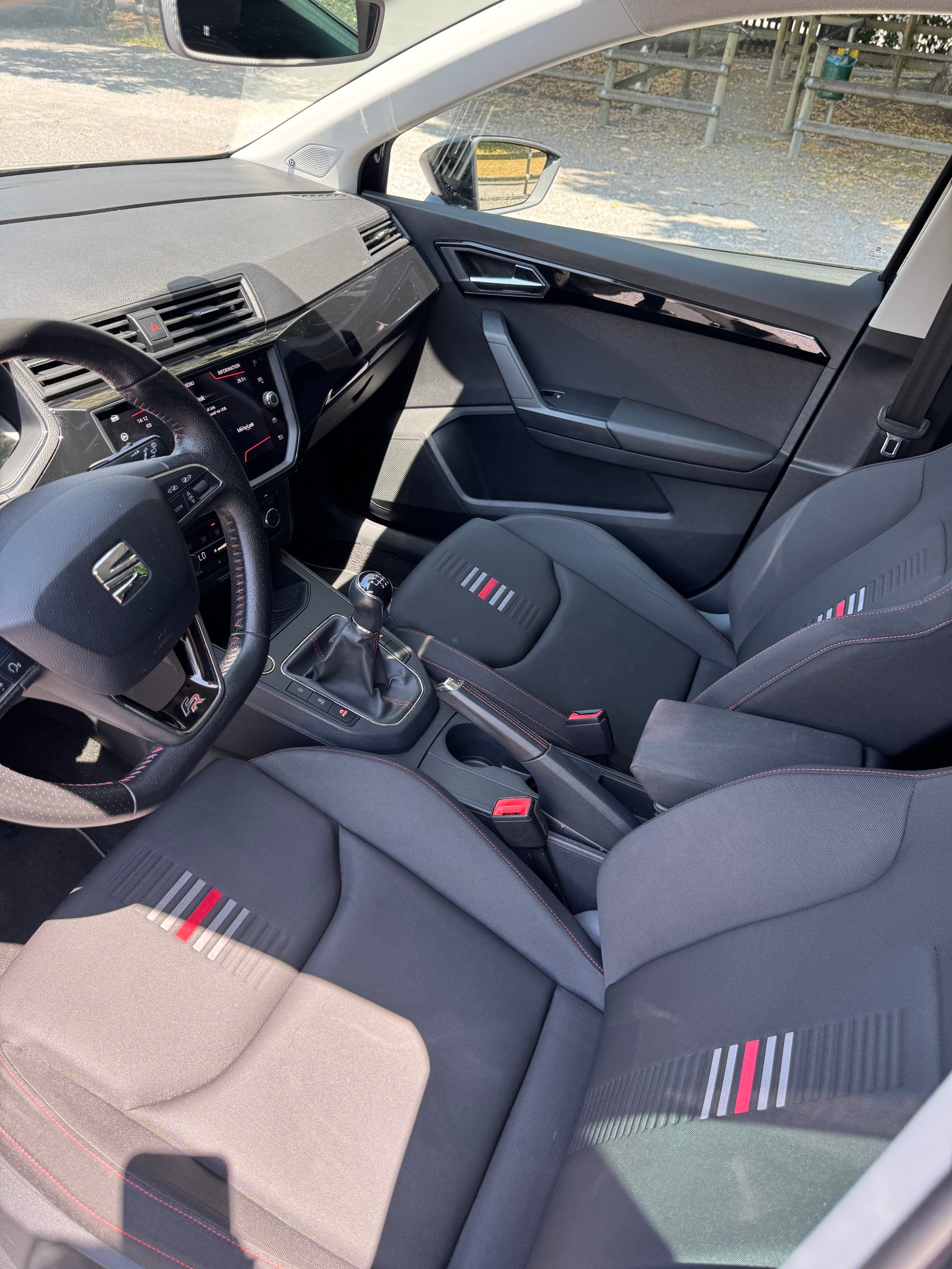 SEAT 1.5 TSI Swiss FR-image-4