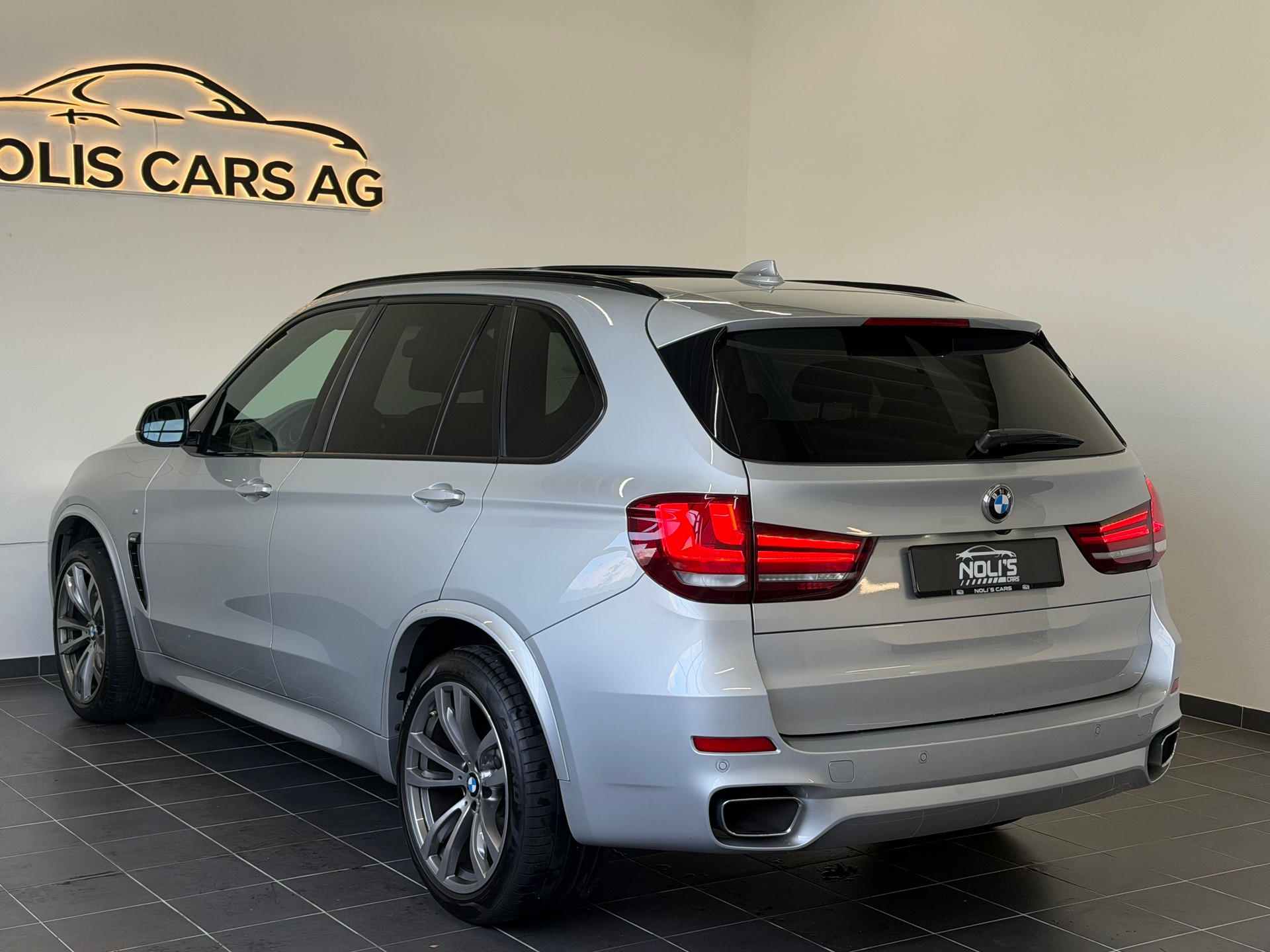 BMW X5 xDrive 40d Steptronic-image-6