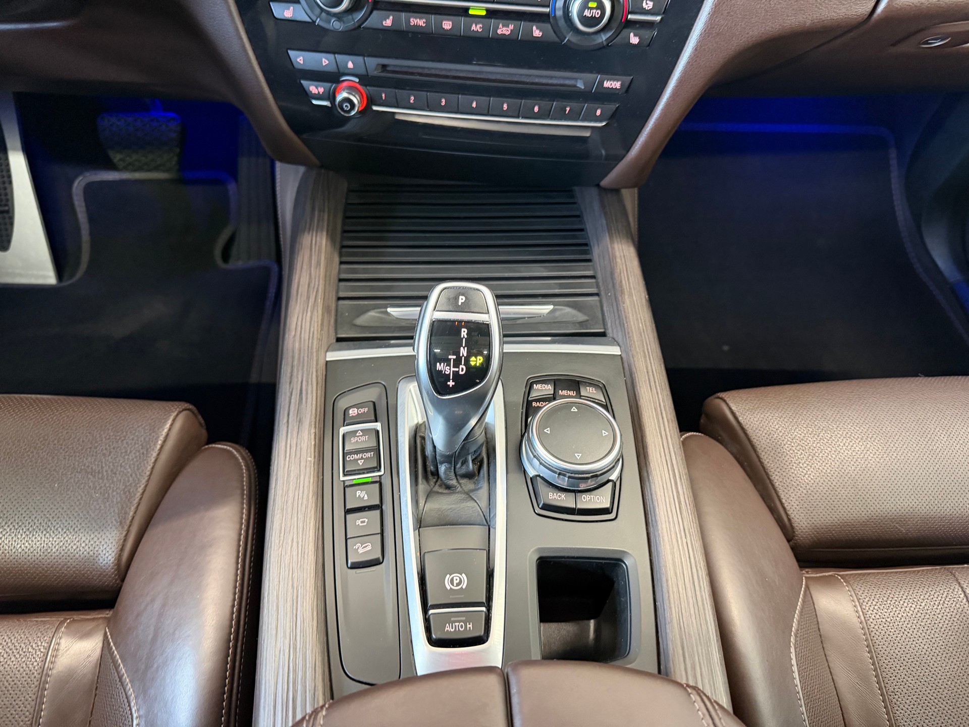 BMW X5 xDrive 40d Steptronic-image-14