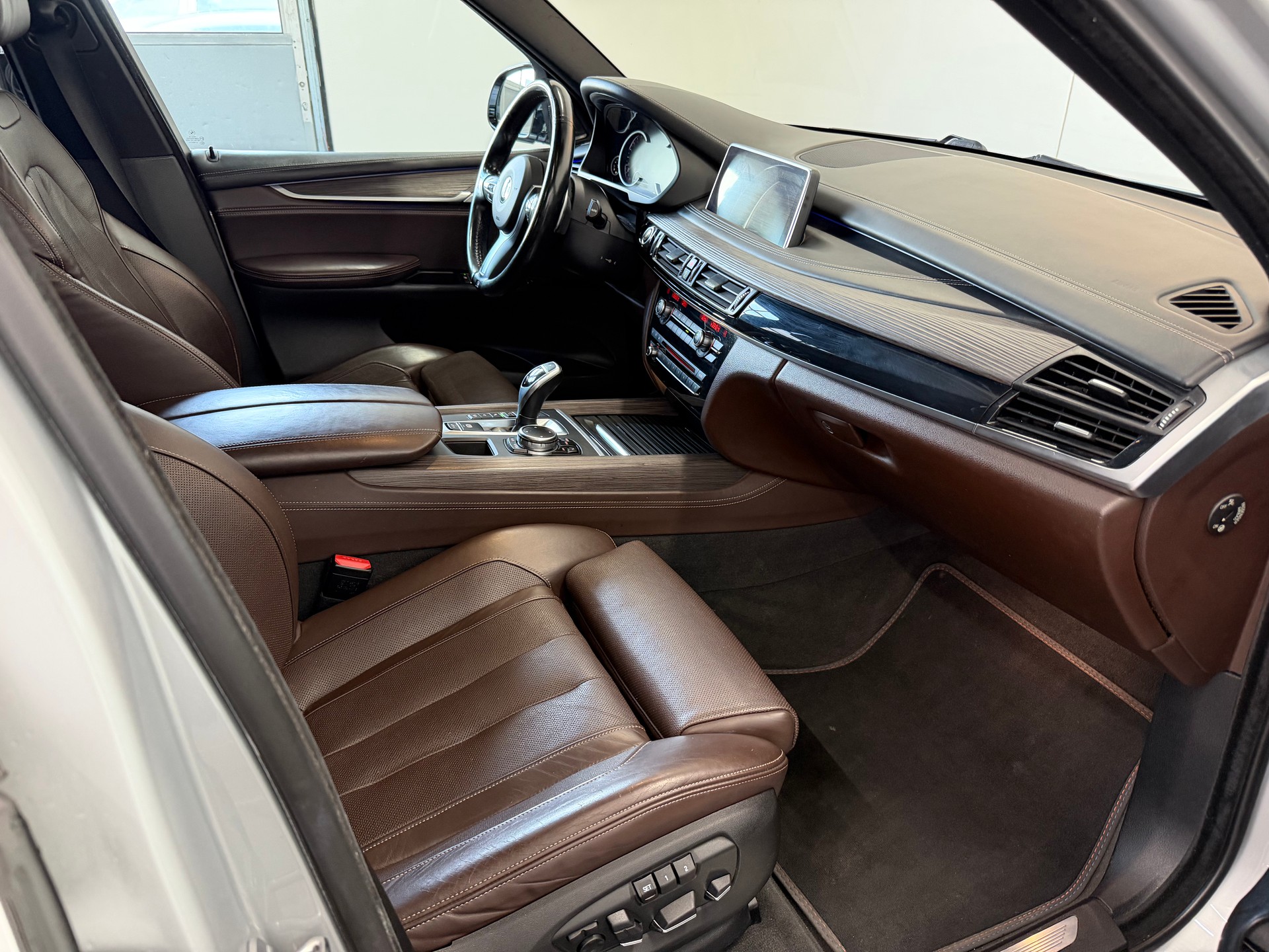 BMW X5 xDrive 40d Steptronic-image-11